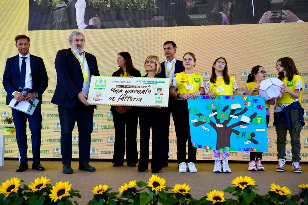 Galleria Inaugurazione Villaggio Coldiretti a Bari, presidente Emiliano: 