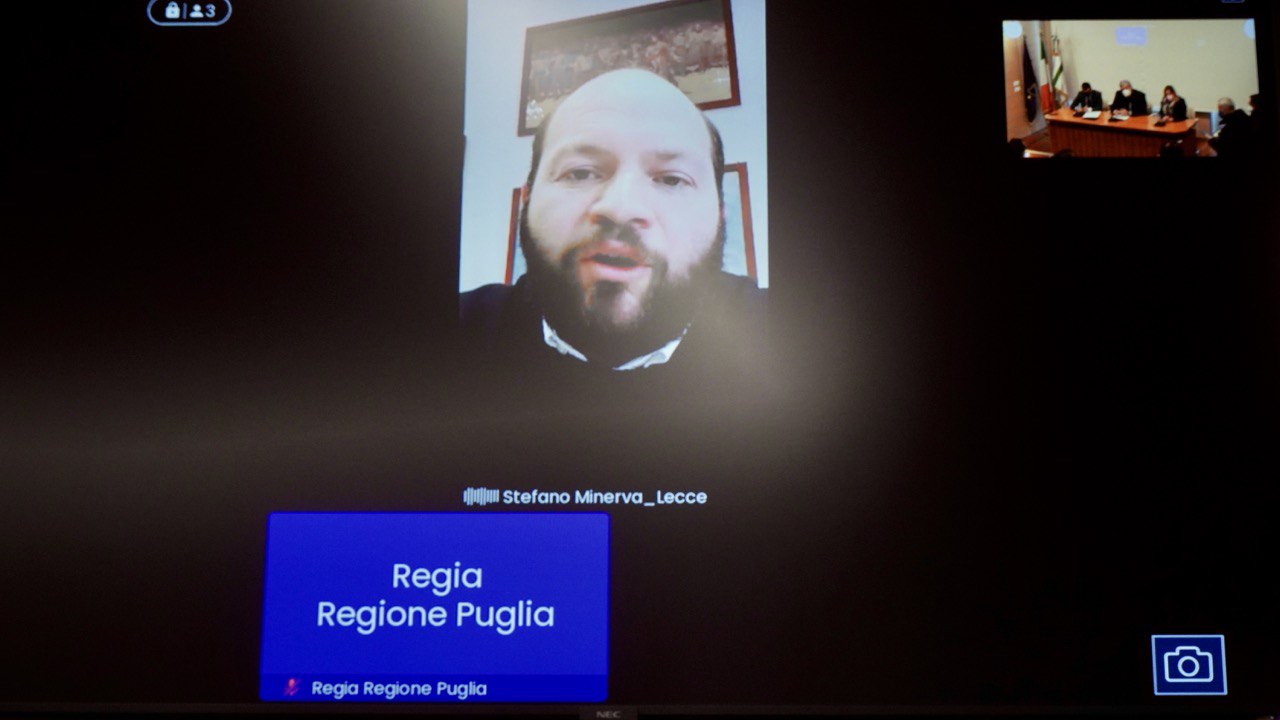 Galleria PNRR. Sottoscritto il Protocollo per la partecipazione e il confronto per l’avvio del tavolo permanente regionale di monitoraggio e partecipazione tra Regione Puglia, Anci, UPI e rappresentanze sindacali. - Diapositiva 12 di 12