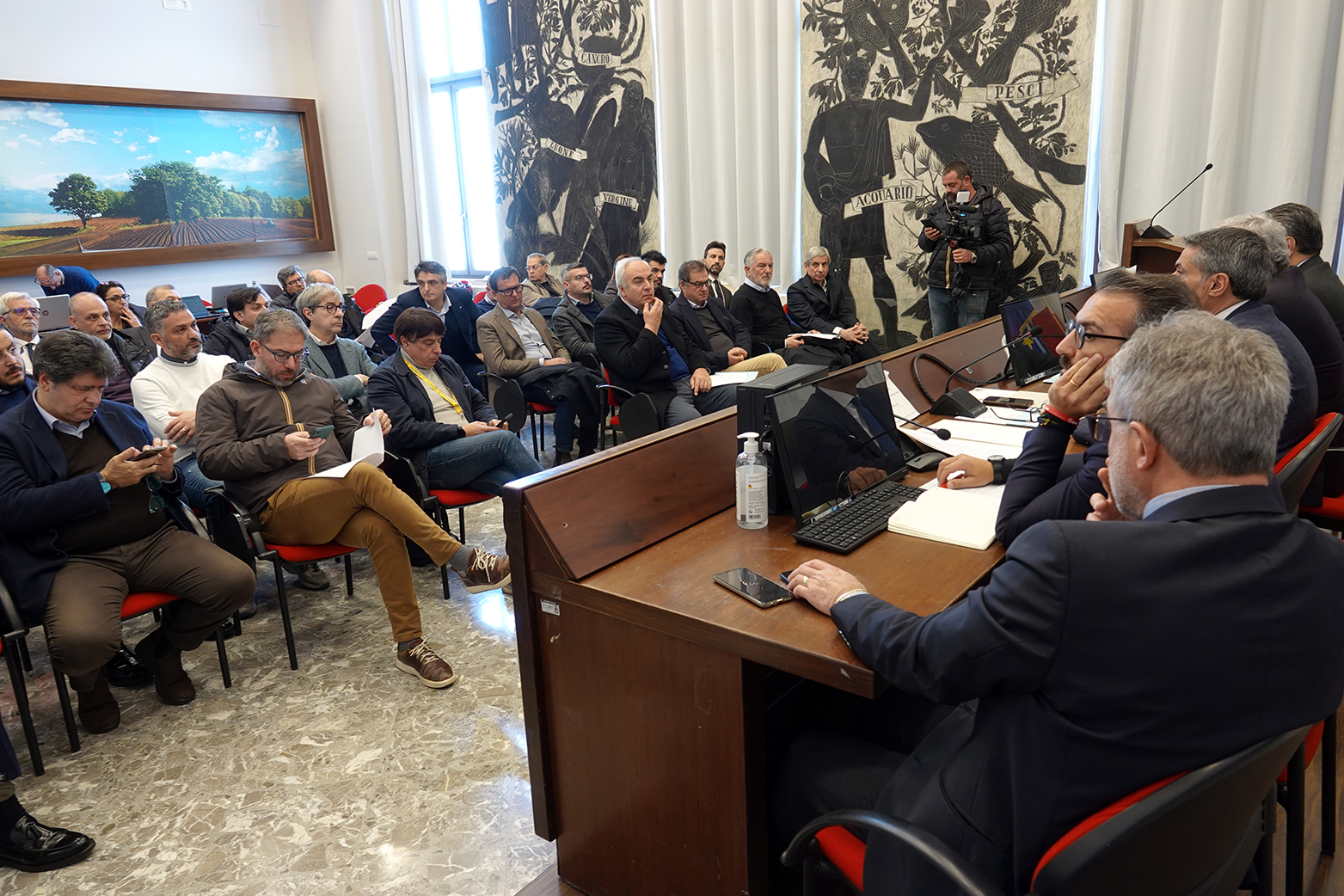 Galleria Ortofrutta: Regione, imprese e Grande distribuzione siglano il primo patto etico di filiera  - Diapositiva 12 di 13