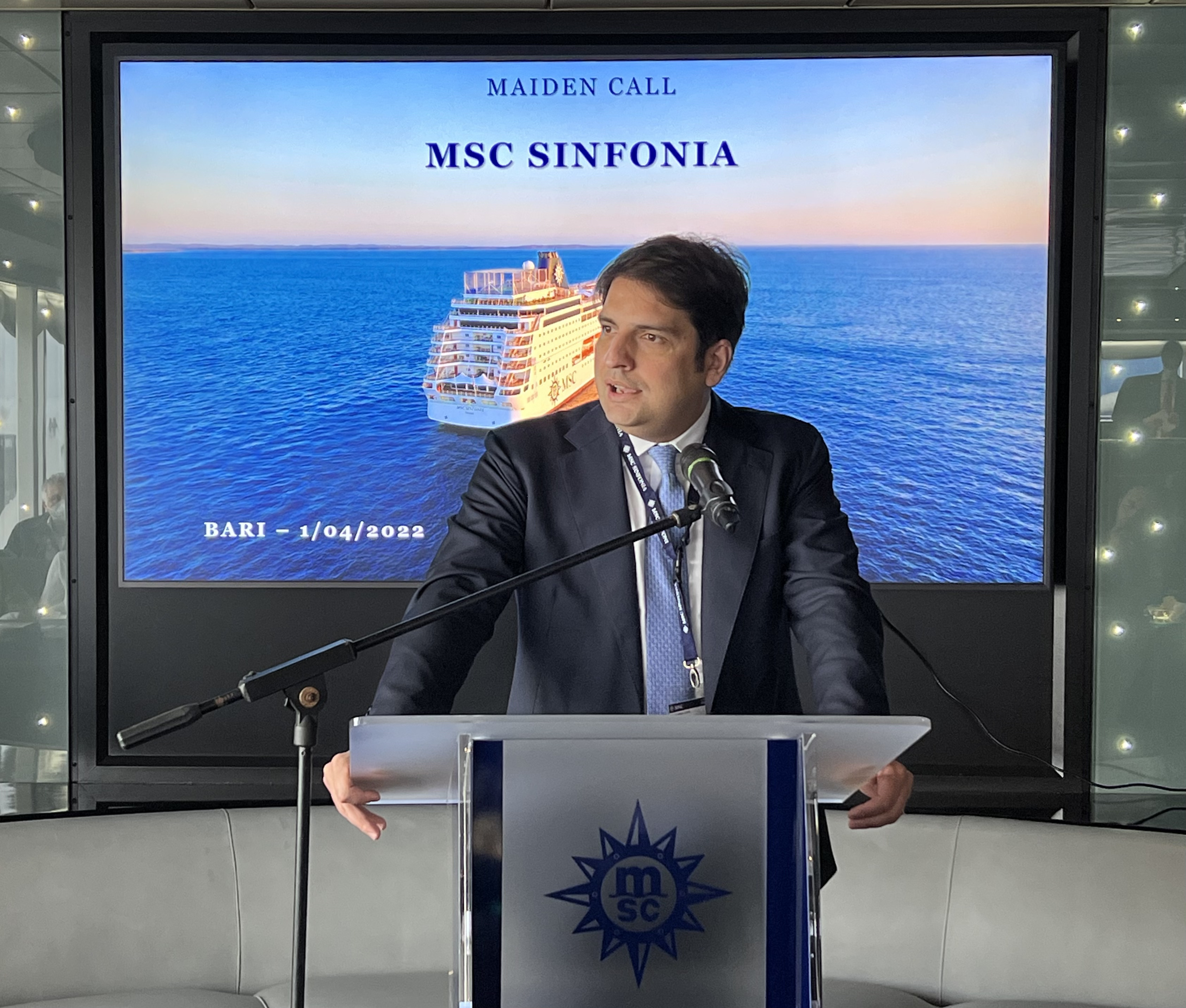 Galleria Lopane alla cerimonia di benvenuto della MSC Sinfonia al Porto di Bari - Diapositiva 3 di 5