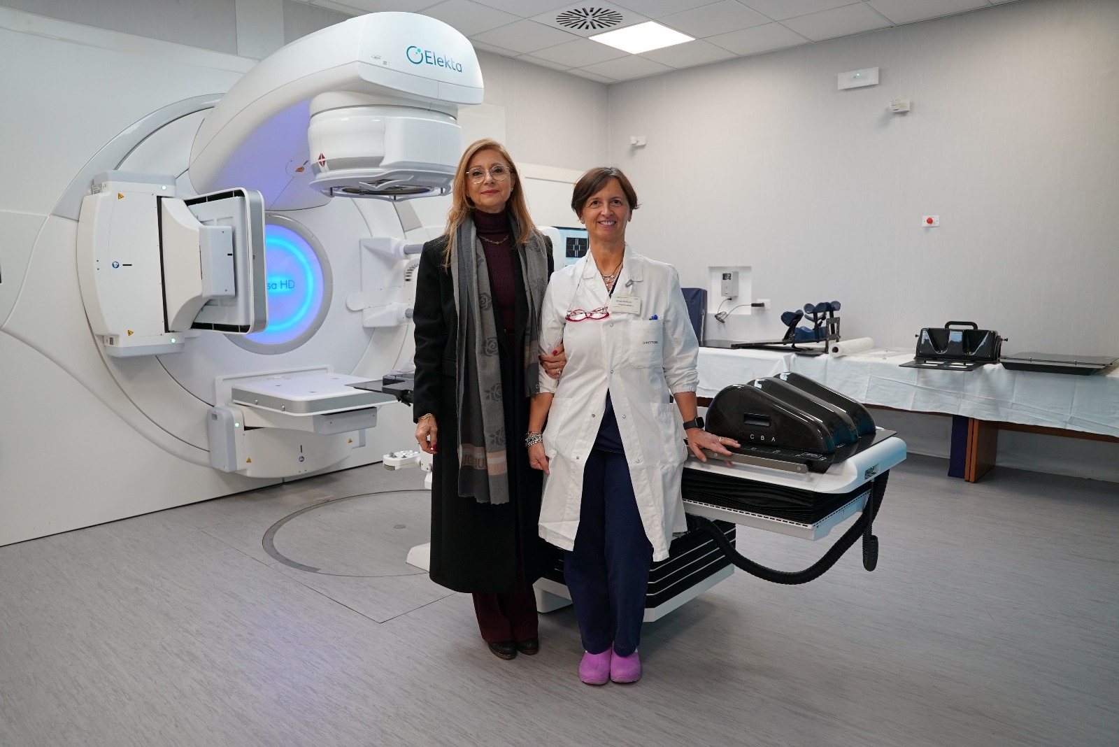 Galleria Policlinico Foggia, il presidente della Regione Michele Emiliano e l'assessore alla Sanità Raffaele Piemontese inaugurano il nuovo acceleratore lineare della Struttura di Radioterapia - Diapositiva 9 di 15