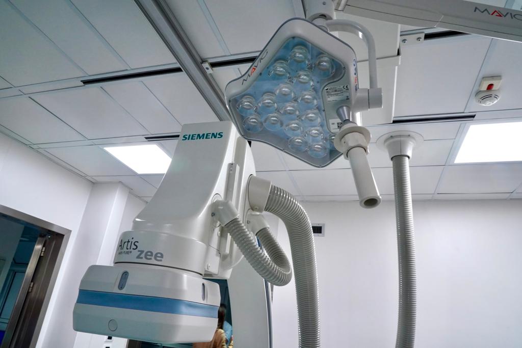 Galleria Cardiologia hi tech all’Ospedale Di Venere: installati due nuovi angiografi con tecnologia digitale - Diapositiva 7 di 12