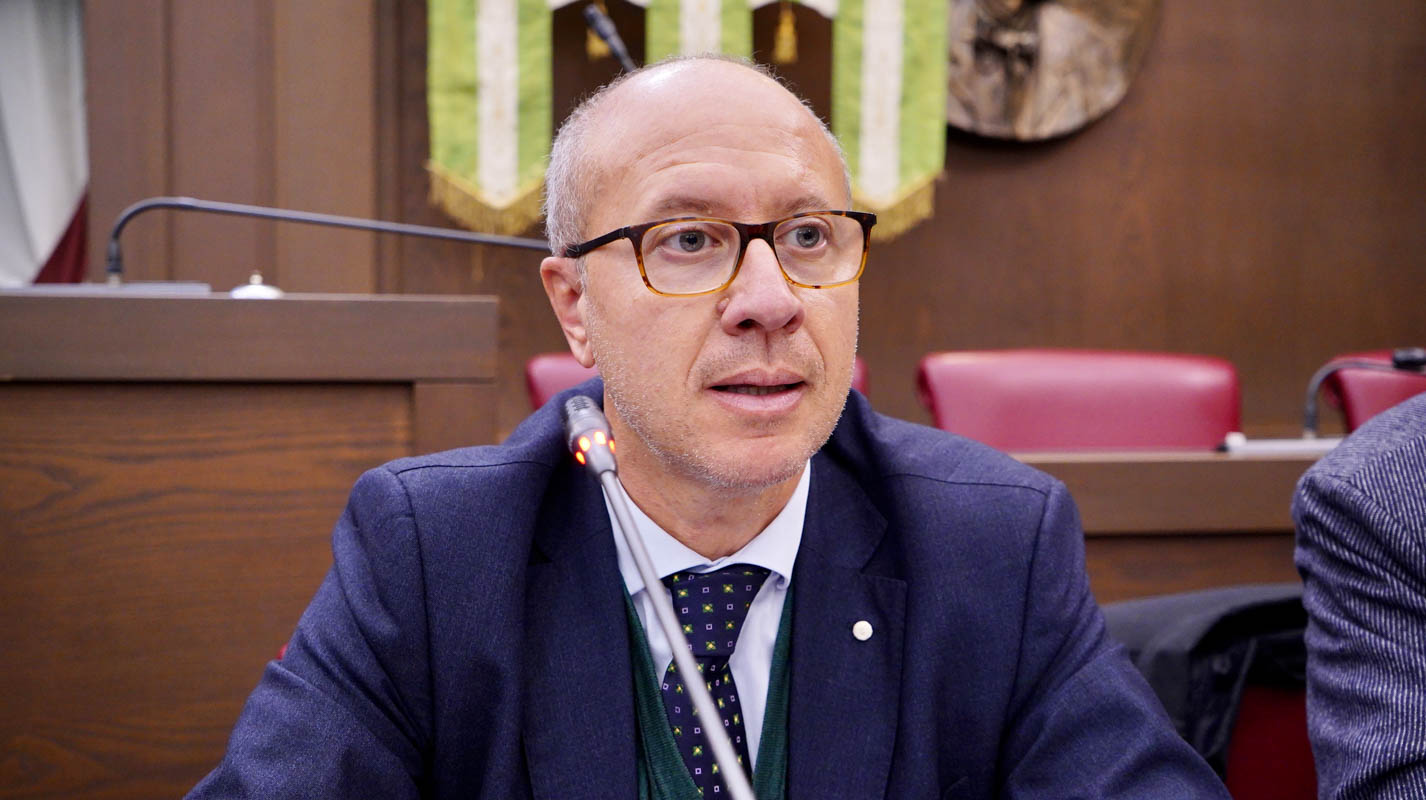 Galleria EMISSIONI ODORIGENE A MONOPOLI, EMILIANO E MARASCHIO:  “ATTIVITÀ DI MONITORAGGIO A GARANZIA DI CITTADINI E IMPRESE PER TUTELARE LA SALUTE DI TUTTI”. - Diapositiva 12 di 12