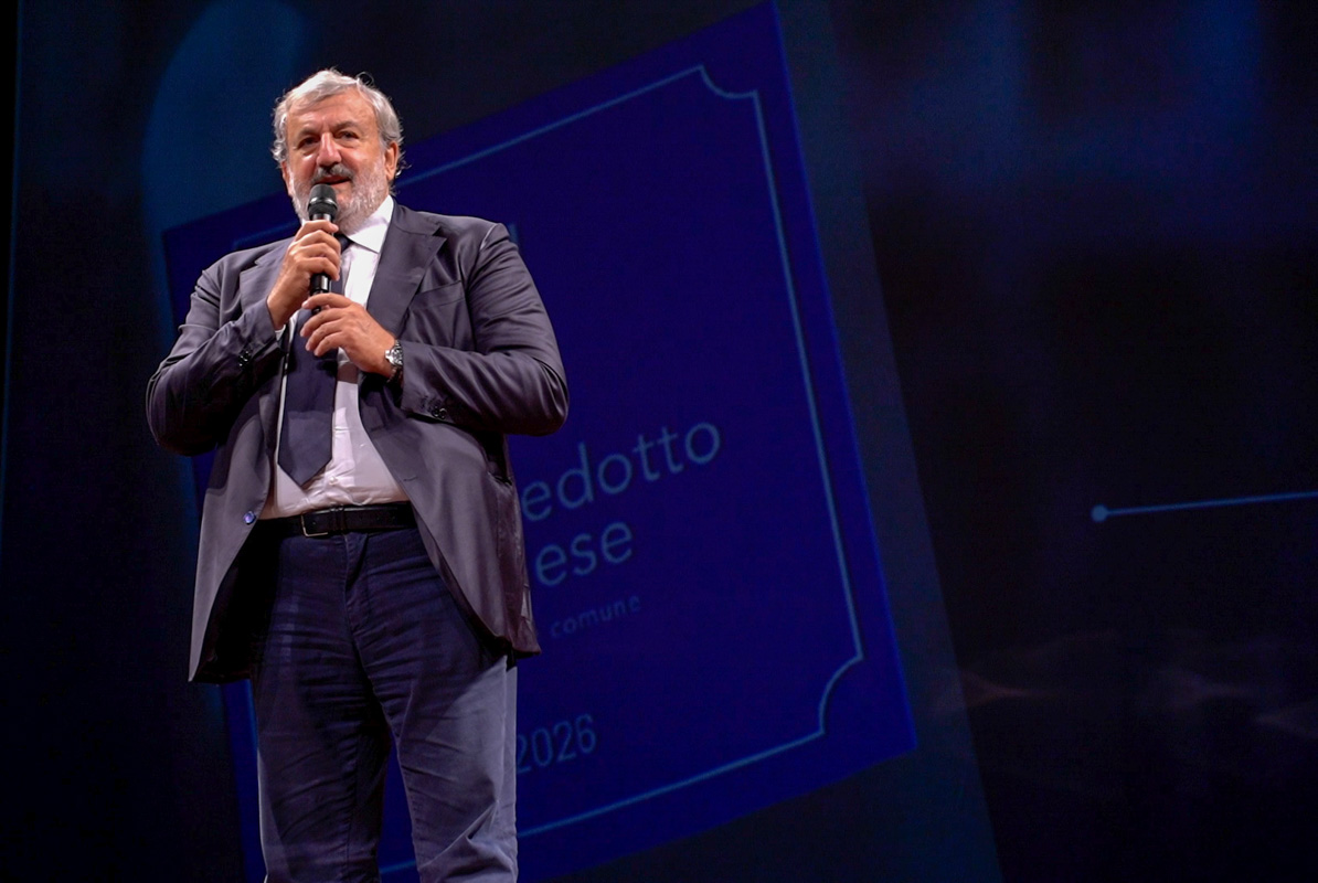 Galleria Emiliano alla presentazione del Piano Strategico di Aqp: “Azienda che incarna l’efficienza e l’economicità della gestione mantenendo uno strettissimo legame con i cittadini” - Diapositiva 3 di 4