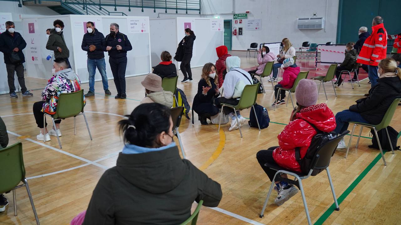 Galleria Emergenza Ucraina: accolti 23 profughi nel Centro vaccinale di Valenzano (Ba) - Diapositiva 11 di 38