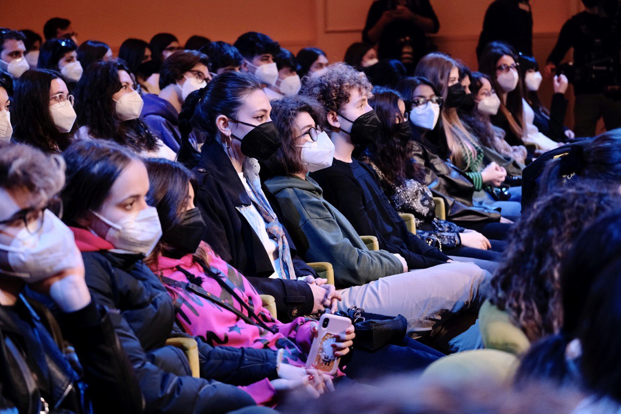 Galleria Emiliano a Sky tg24 live in Bari: “Pnrr, il progetto di bandiera della Puglia è Taranto città dell’idrogeno” - Diapositiva 16 di 16