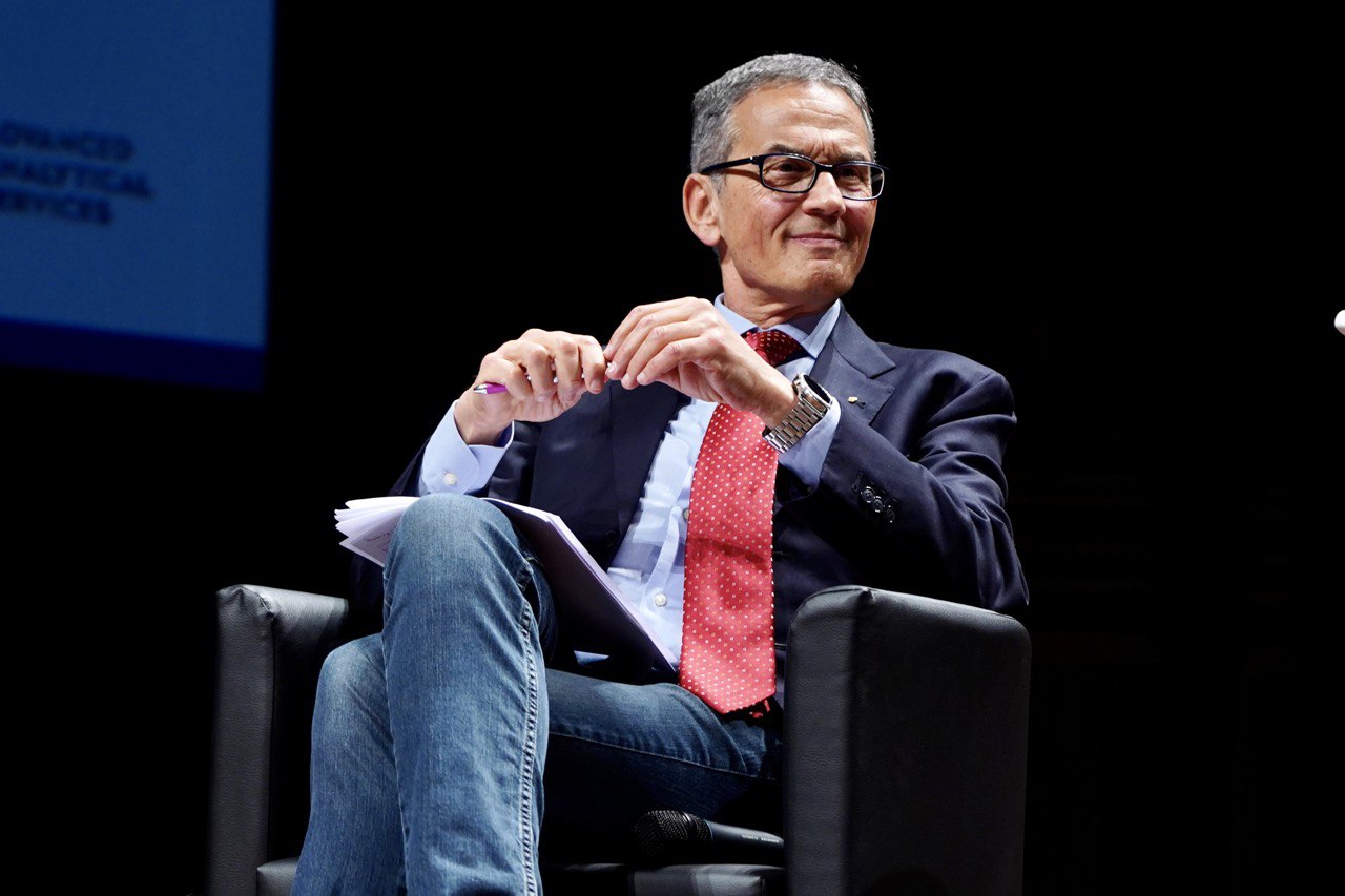 Galleria EMILIANO AGLI STATI REGIONALI DEI RIFIUTI:  “IL PIANO DELLA PUGLIA NON VUOLE IMPATTARE SULL’AMBIENTE. ASECO È UN’ALTERNATIVA PUBBLICA ALLE DIFFICOLTÀ. - Diapositiva 13 di 13