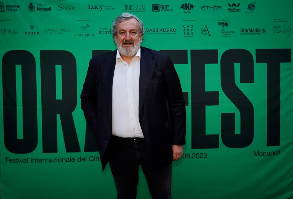 Galleria Emiliano all’ORA! FEST di Monopoli: “Ringrazio gli organizzatori di questo e di tutti i festival che si tengono in Puglia perché danno prestigio alla nostra terra” - Diapositiva 17 di 21