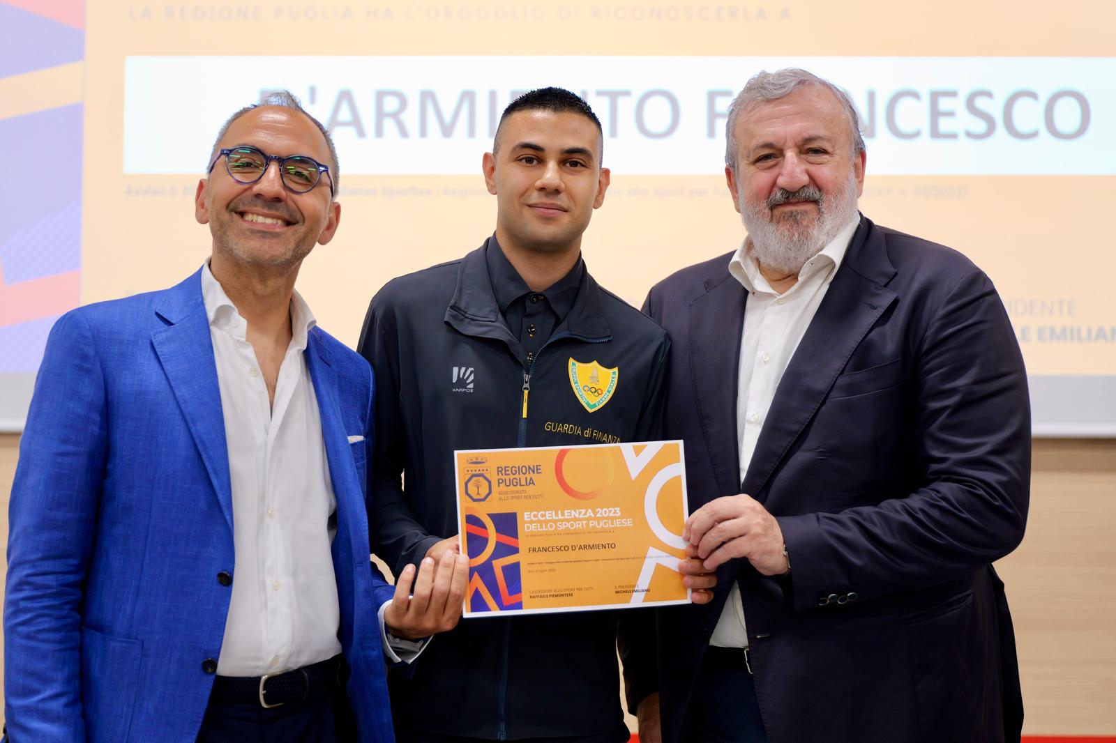 Galleria Emiliano e Piemontese premiano 127 eccellenze pugliesi dello sport e candidano la Puglia a Regione Europea dello Sport nel 2026: “Abbiamo restituito al movimento sportivo la funzione sociale” - Diapositiva 6 di 11