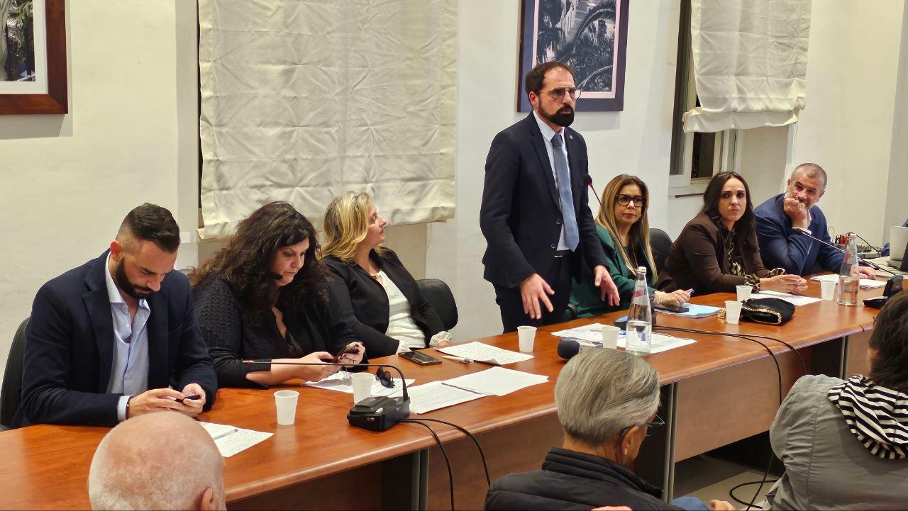 Galleria L’assessore Maurodinoia ha partecipato al dibattito pubblico sul PUMS del Comune di Alberobello - Diapositiva 1 di 4