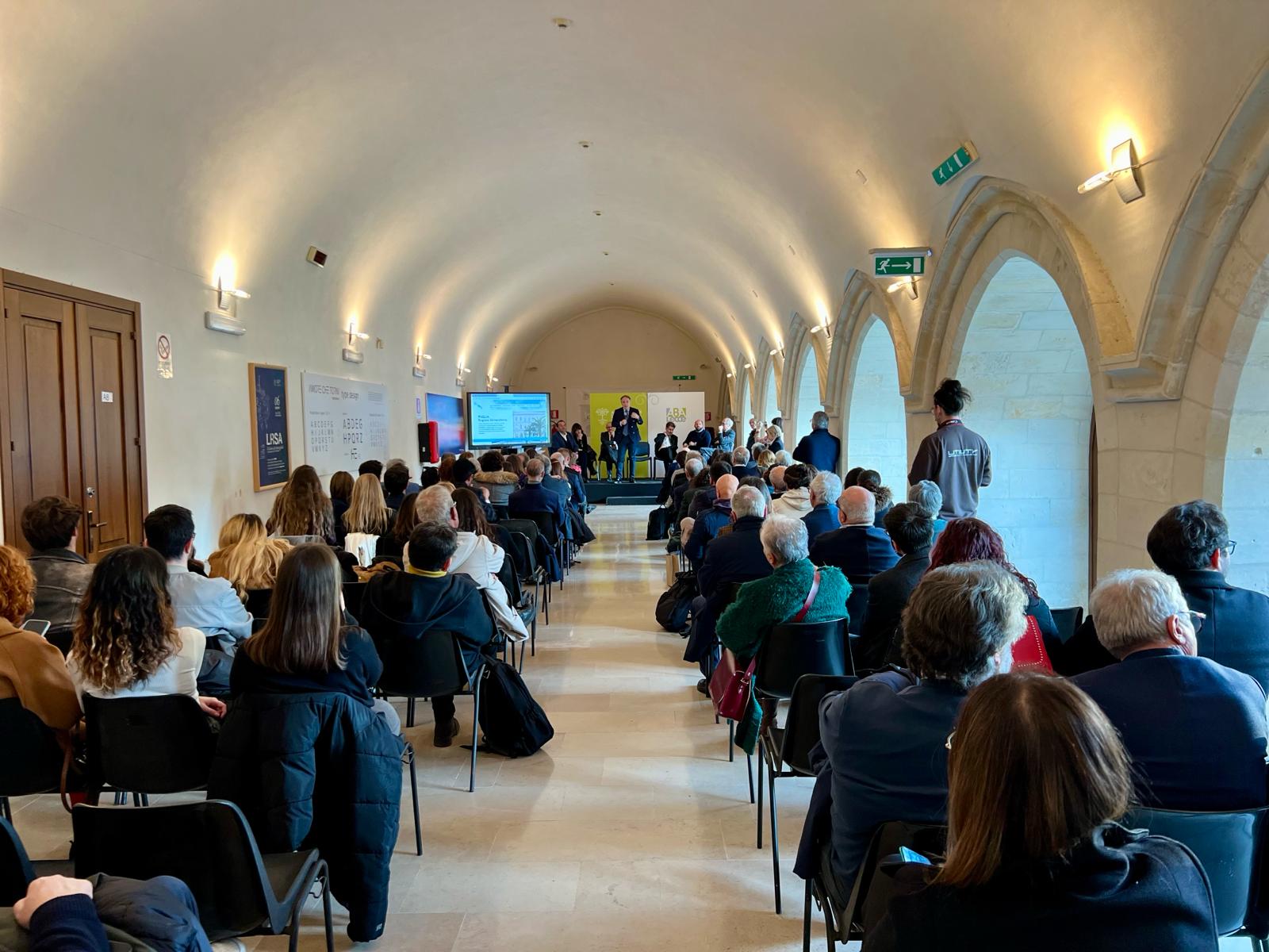 Galleria Puglia Regione Universitaria Fase II: siglato a Lecce il Protocollo per il Diritto allo Studio e la piena cittadinanza studentesca - Diapositiva 1 di 7