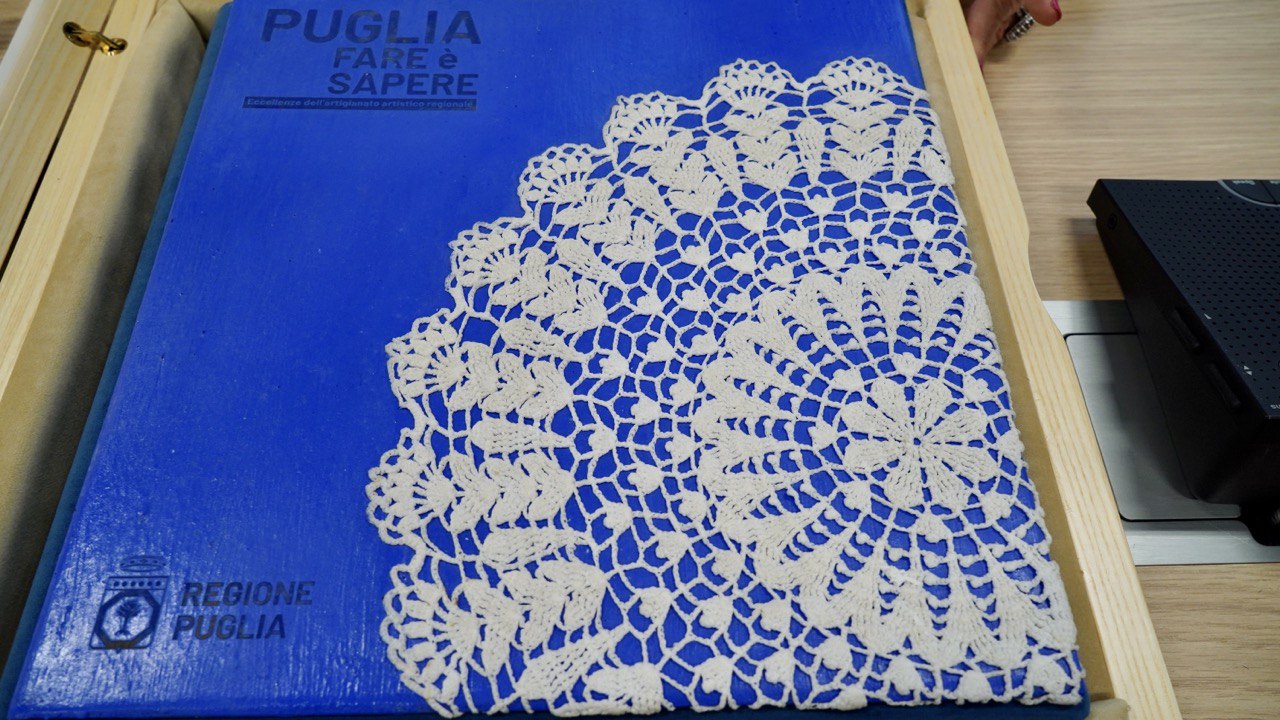 Galleria Una giornata dedicata all’Artigianato per riconoscerne il ruolo strategico nello sviluppo economico, culturale e sociale della Puglia    - Diapositiva 10 di 12