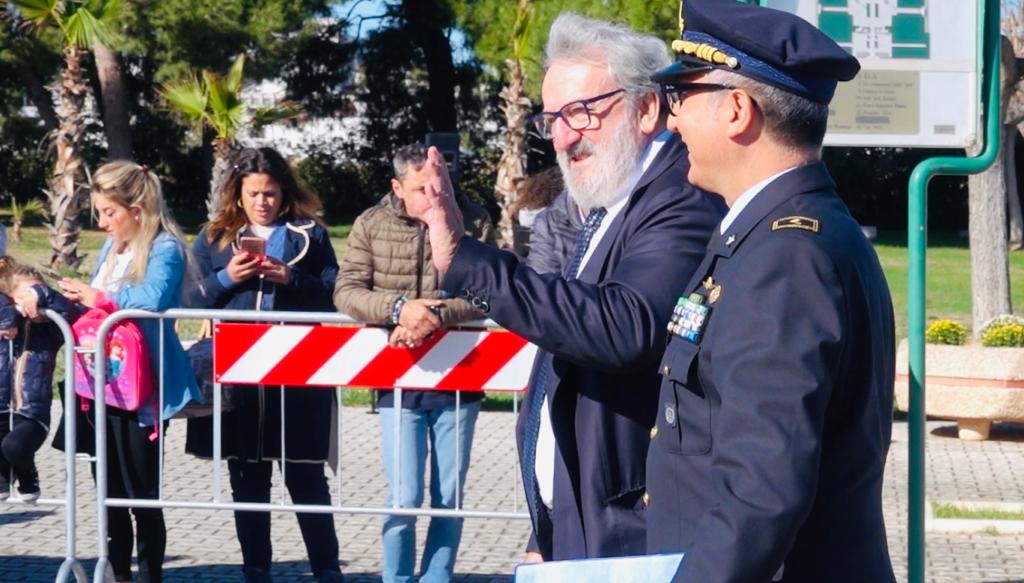 Galleria Il presidente Emiliano alle celebrazioni della Giornata dell'Unità nazionale e delle Forze Armate: “Festa che esprime gratitudine per i nostri caduti e volontà di pace” - Diapositiva 8 di 14
