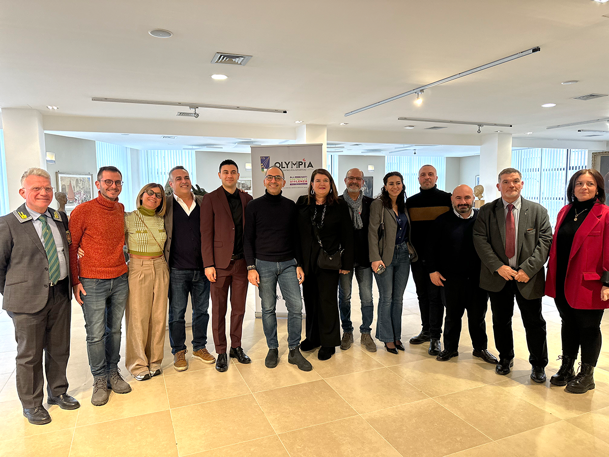 Galleria Piemontese alla conferenza stampa di lancio evento nazionale di sciabola e di fioretto in programma a Foggia il 26 e 27 gennaio - Diapositiva 4 di 6