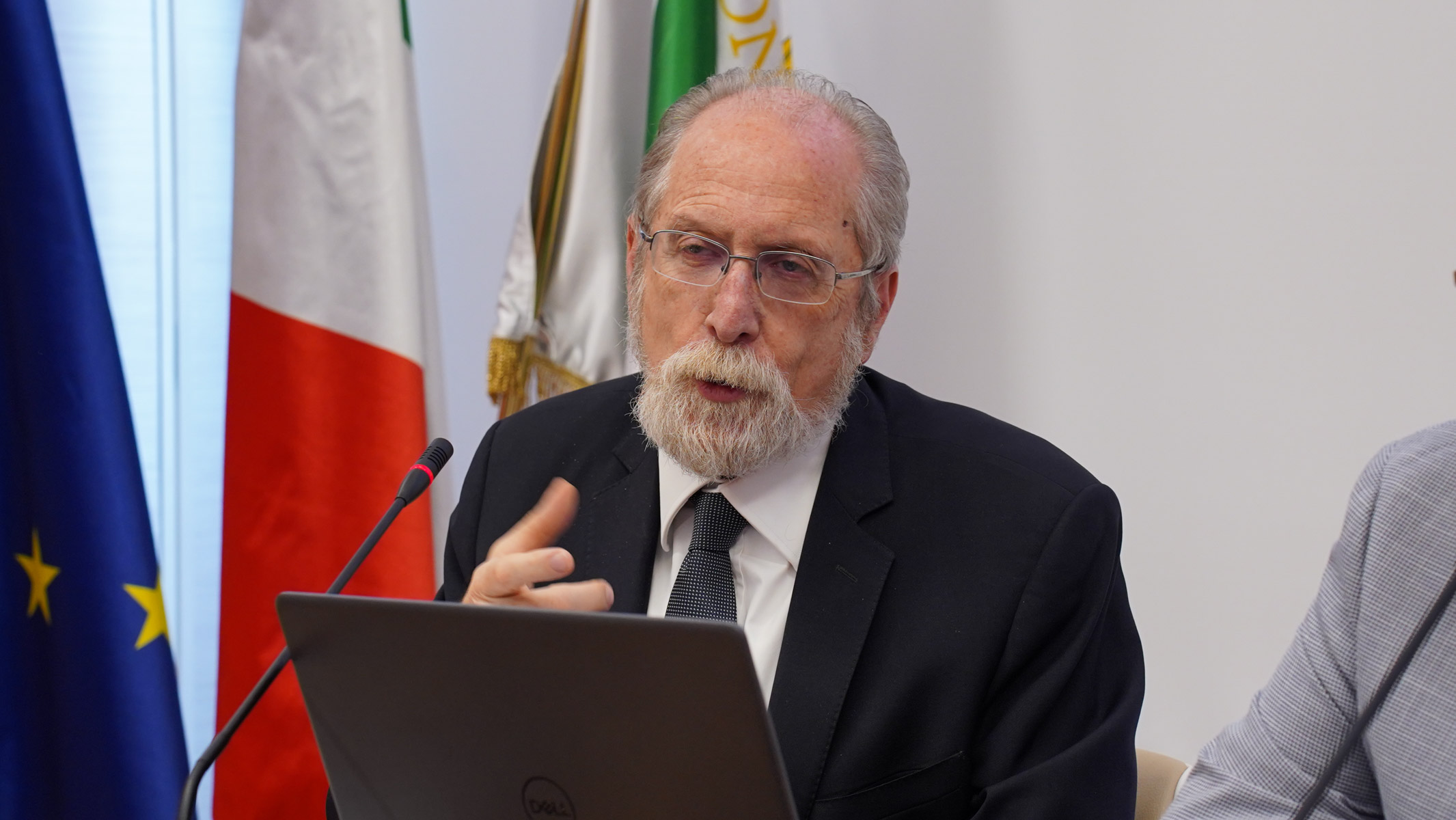 Galleria Presentato da Regione, AIP e AQP il Piano d’Ambito per la gestione delle acque in Puglia - Diapositiva 5 di 10