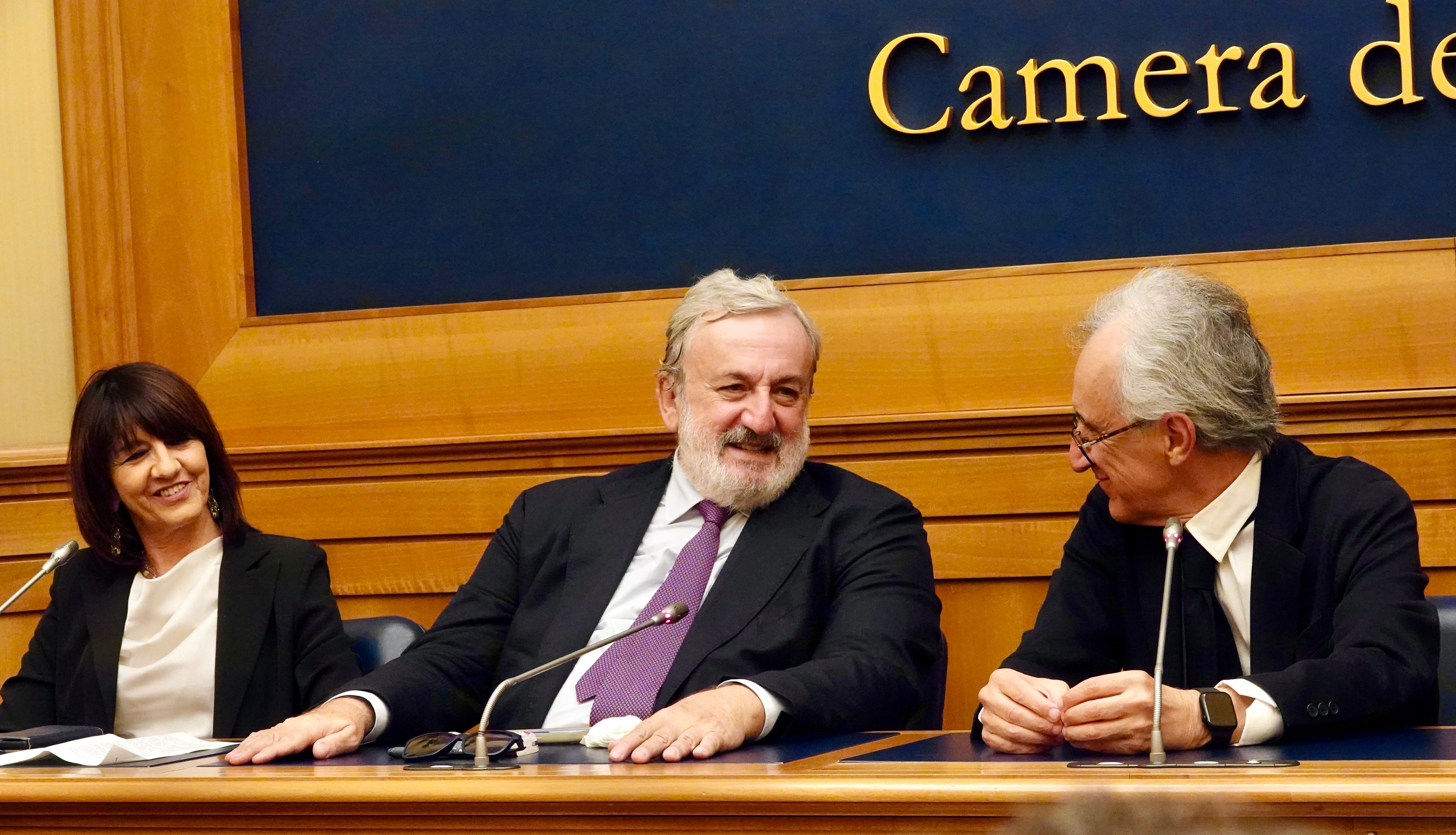 Galleria Emiliano alla Camera per la presentazione della candidatura del Nobel per la pace ai bambini di Gaza: “La Puglia da sempre contro l’antisemitismo