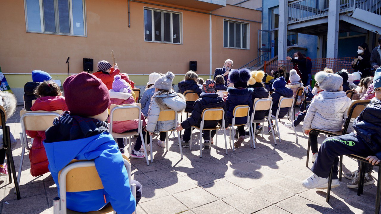 Galleria Emiliano partecipa al laboratorio di Costituzione con i bambini della scuola dell’infanzia “Lascito Ranieri” di Bari - Diapositiva 13 di 13