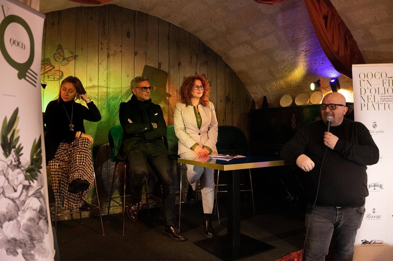 Galleria Presentato il concorso per giovani cuochi dell'Euromediterraneo ‘Qoco, un Filo d’Olio nel Piatto’, Di Bari: 