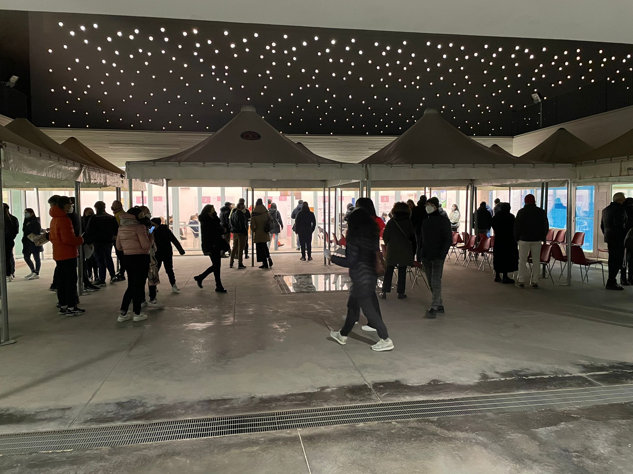 Galleria Aggiornamento vaccini covid 15 gennaio 2022 - Diapositiva 1 di 6