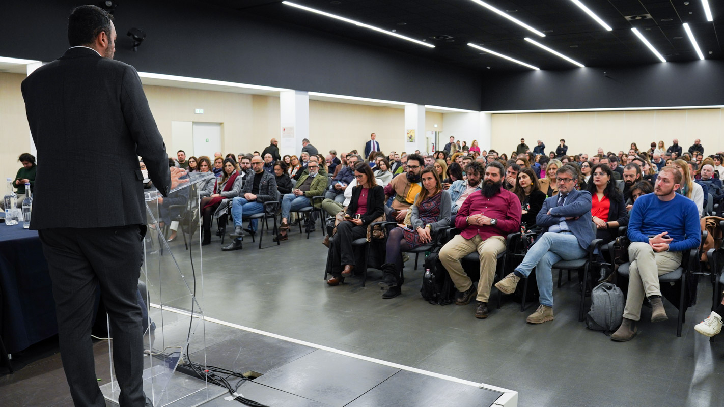 Galleria Galattica - al via i primi 60 Nodi della Rete Giovani Puglia - Diapositiva 1 di 10