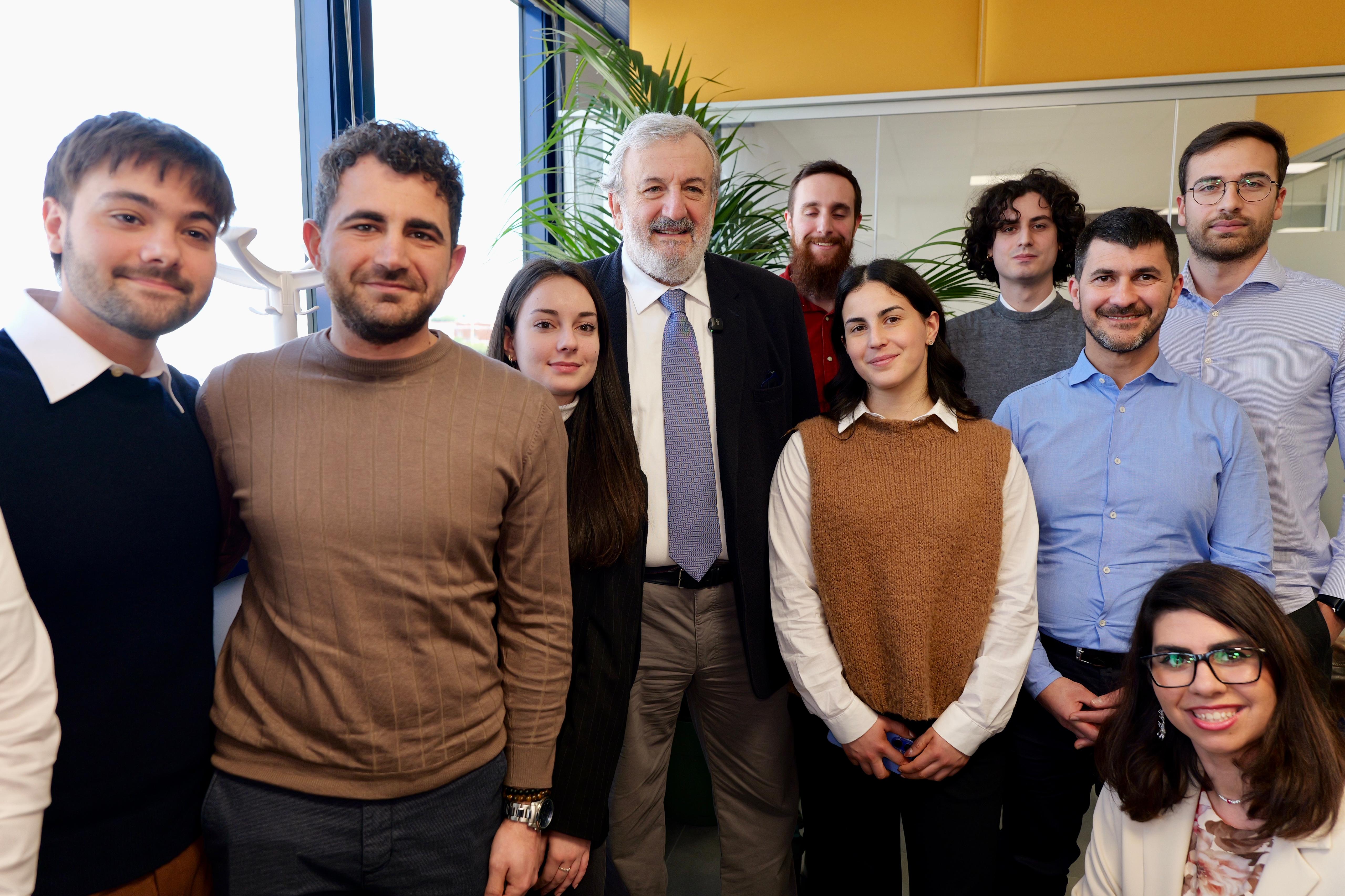 Galleria Gruppo OVS presenta in Puglia il nuovo polo di innovazione tecnologica e il centro evoluto per il riutilizzo dei capi in ottica di economia circolare - Diapositiva 6 di 11