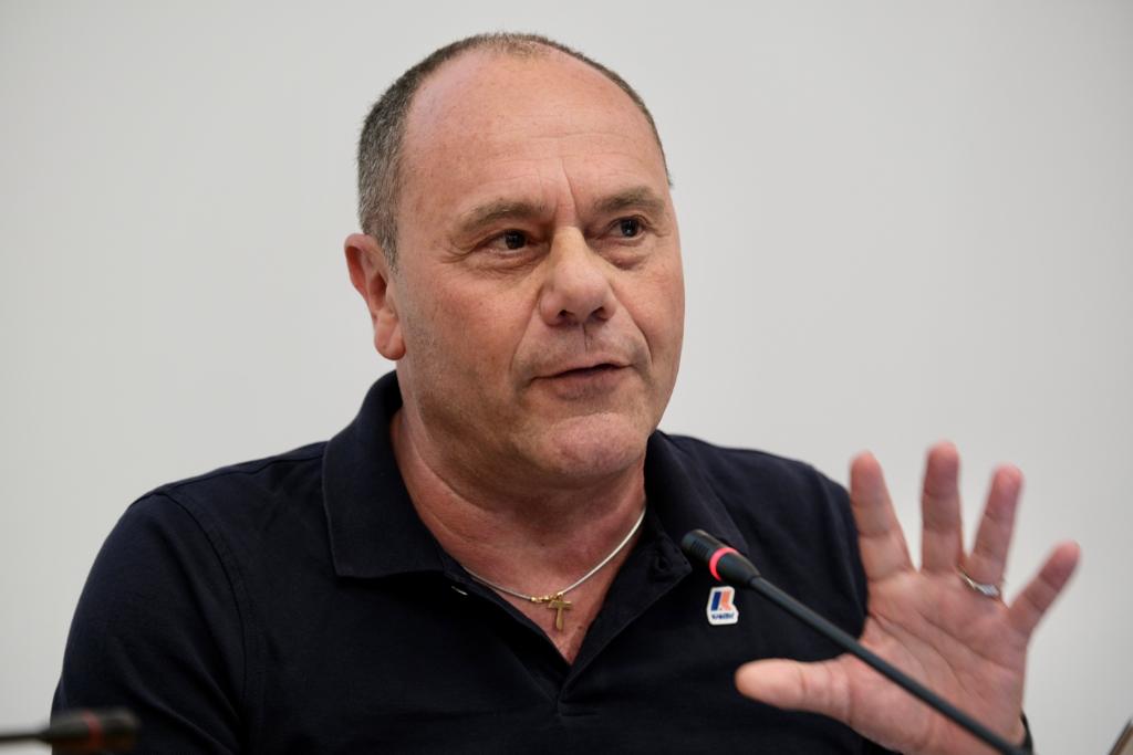 Galleria Abbandono di rifiuti su strade ad alta percorrenza turistica e valenza paesaggistica, arriva il progetto della Regione Puglia per contrastare il fenomeno - Diapositiva 3 di 13