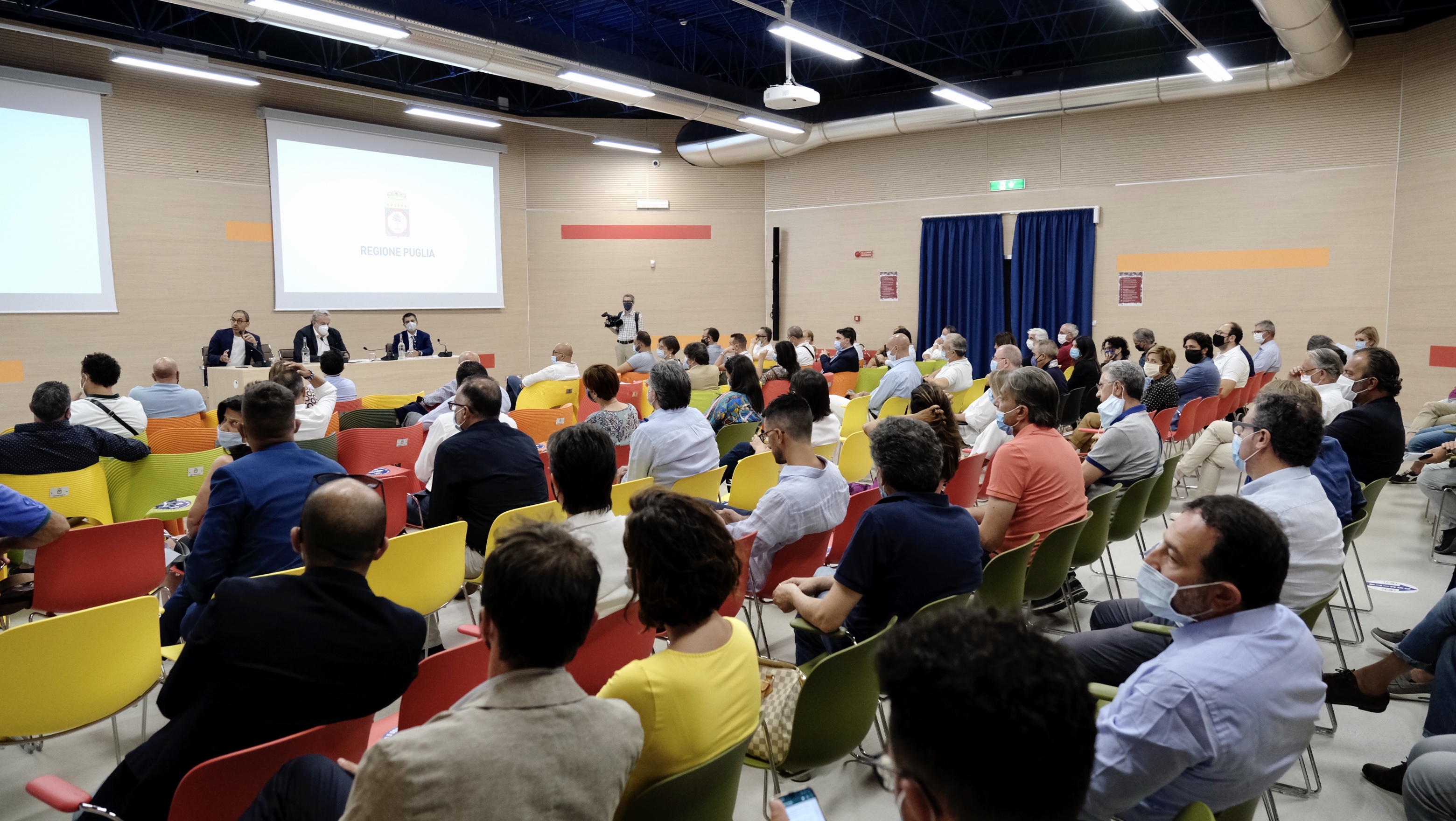 Galleria Potenziamento del patrimonio dell’impiantistica sportiva, graduatoria definitiva anno 2019. Emiliano e Piemontese incontrano le Amministrazioni. Oggi stipulato l’accordo preliminare alla sottoscrizione - Diapositiva 5 di 14