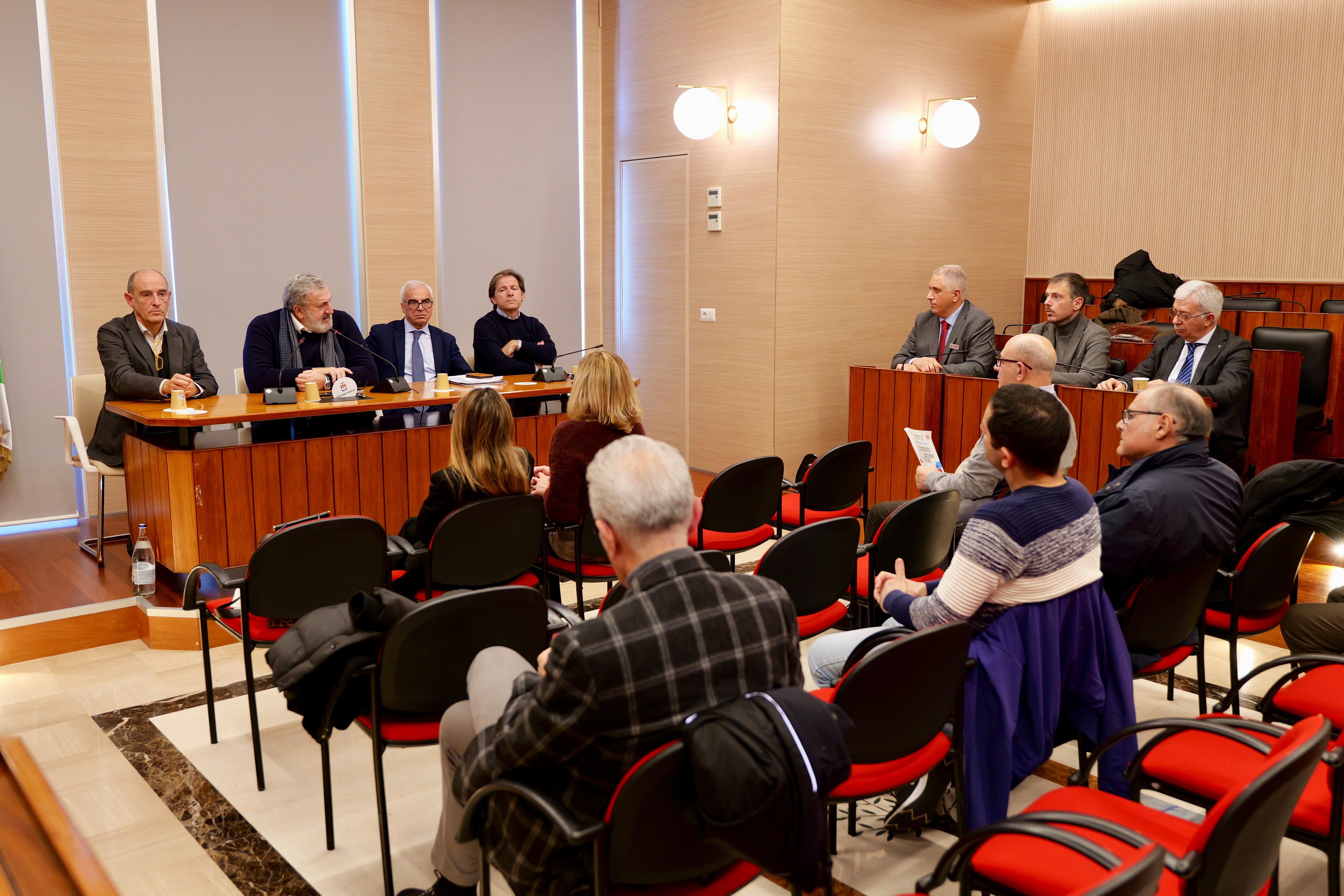 Galleria DONAZIONE DI SANGUE, IL PRESIDENTE EMILIANO FIRMA NUOVA CONVENZIONE - Diapositiva 6 di 12