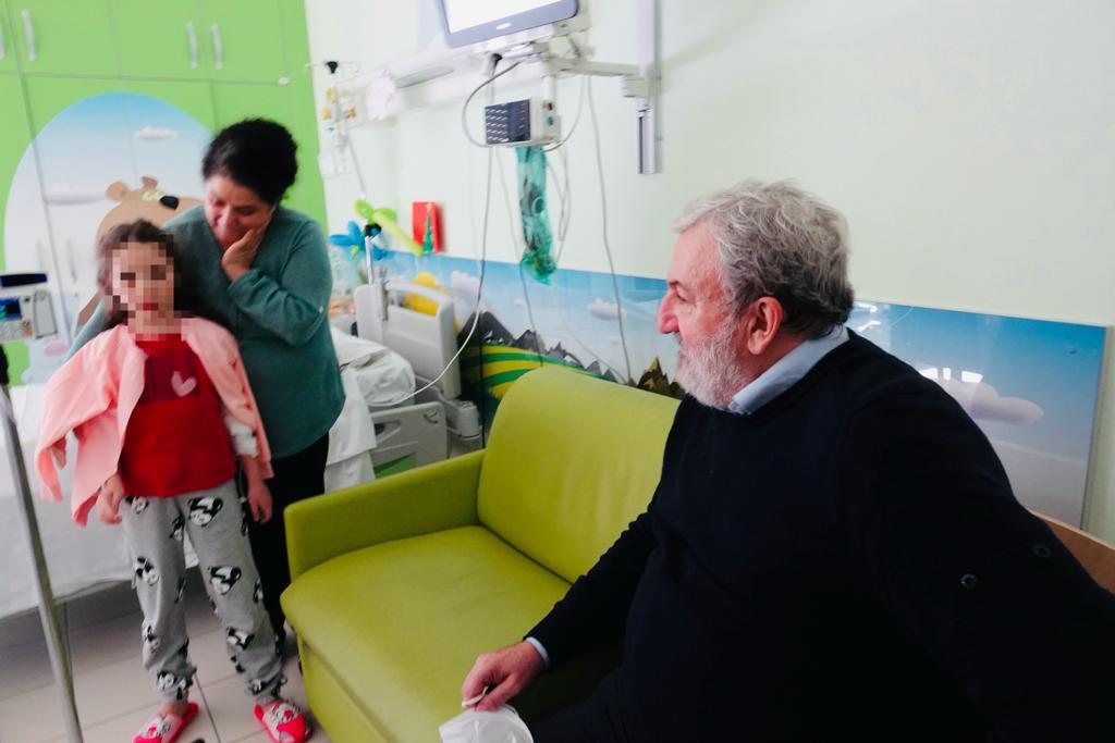 Galleria FRANCAVILLA FONTANA, IL PRESIDENTE EMILIANO INAUGURA IL REPARTO DI ONCOLOGIA DELL'OSPEDALE 