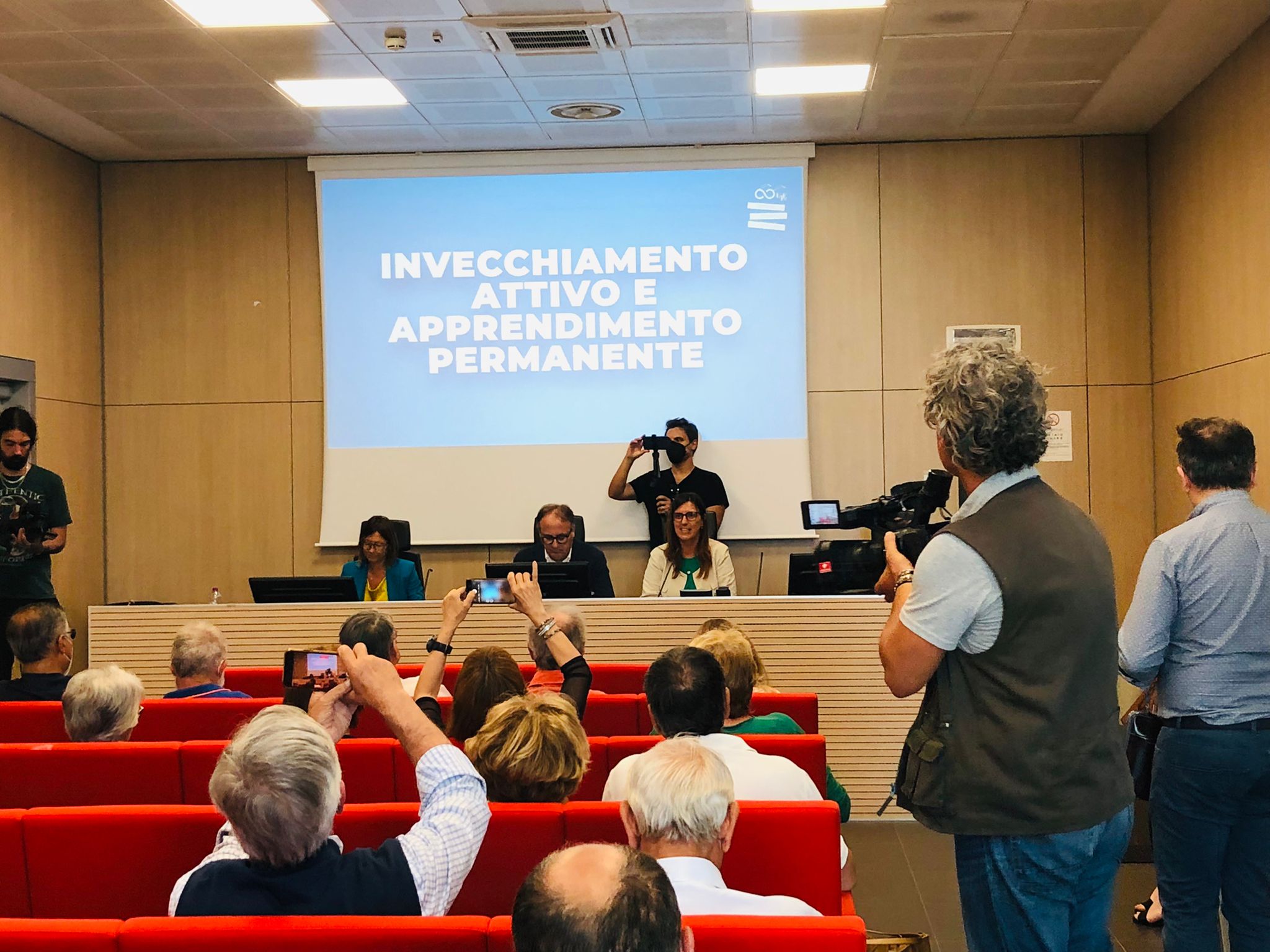 Galleria Vent’anni della Legge regionale delle Università popolari e della Terza età: oltre duecento iniziative in Puglia - Diapositiva 3 di 4