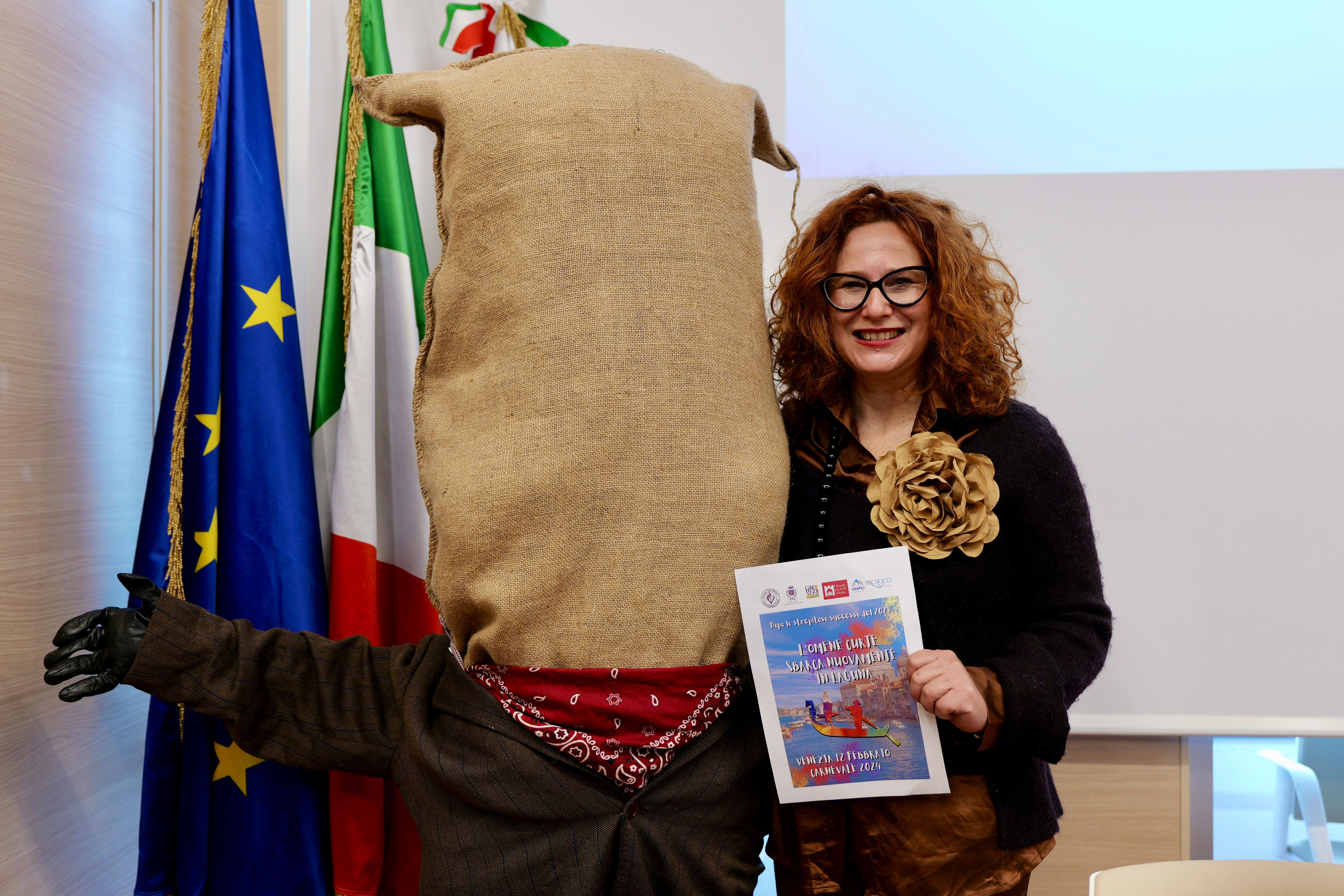 Galleria Carnevale di Sammichele di Bari: presentata oggi l’edizione 2024 - Diapositiva 3 di 13