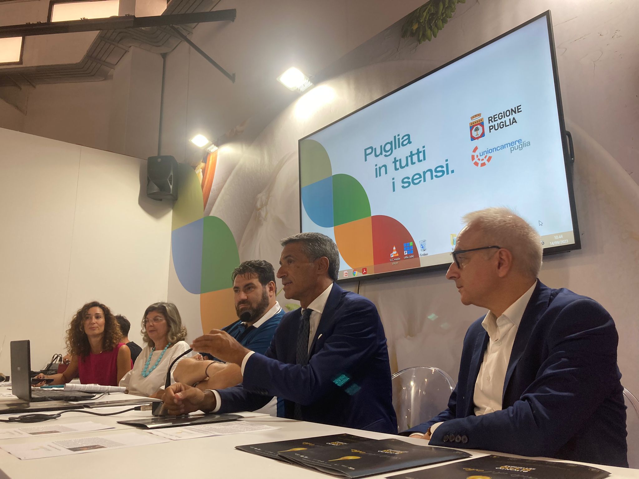 Galleria FDL 2023. Galà nazionale dell’Olio extravergine di oliva in puglia: il Premio Foglia d’olio 2023 a cinque donne imprenditrici - Diapositiva 3 di 4