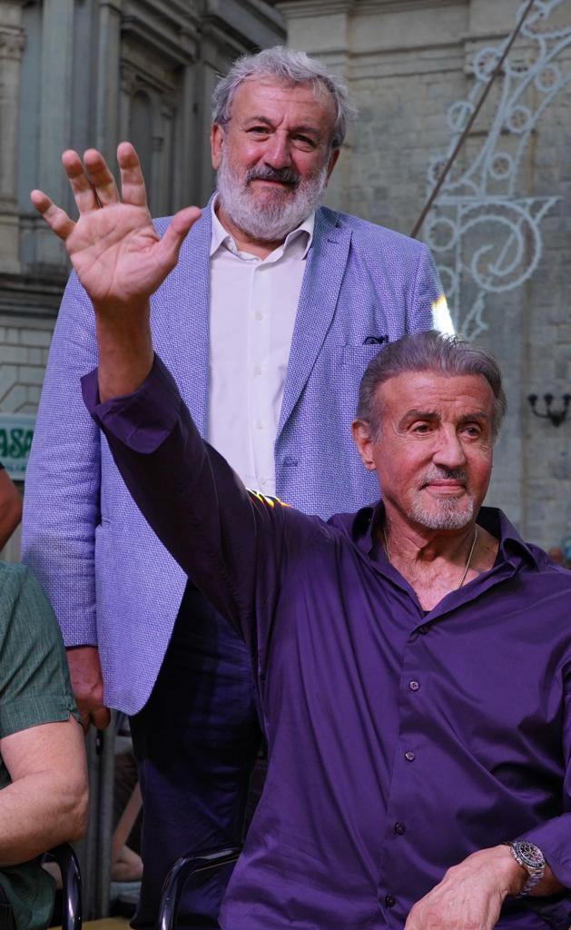 Galleria IL PRESIDENTE EMILIANO A GIOIA DEL COLLE PER LA CITTADINANZA ONORARIA A SYLVESTER STALLONE - Diapositiva 5 di 16