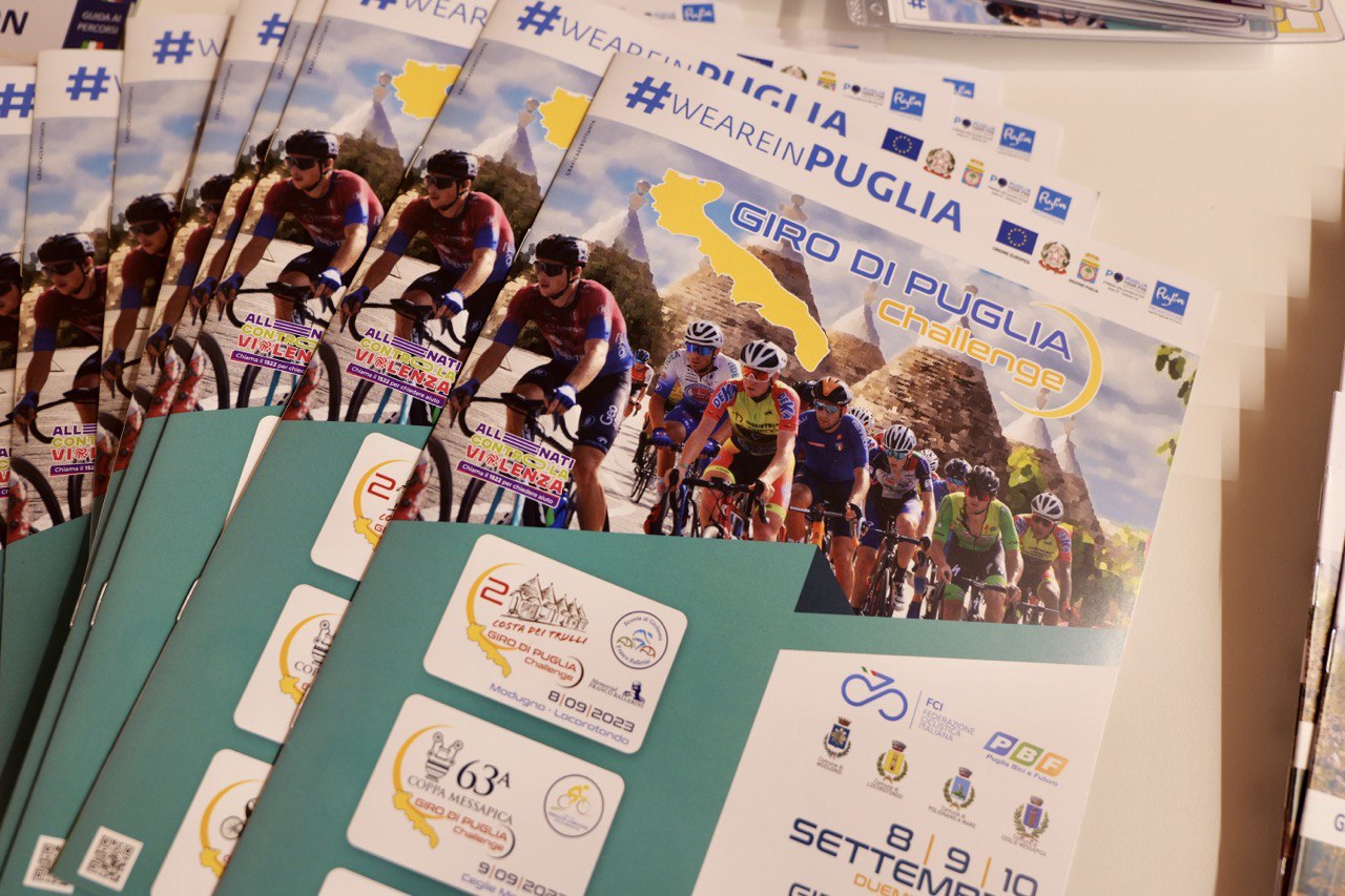 Galleria BIKE, IL GIRO DI PUGLIA CHALLENGE PORTA I CAMPIONI FRA MURGE E MARE - Diapositiva 6 di 17