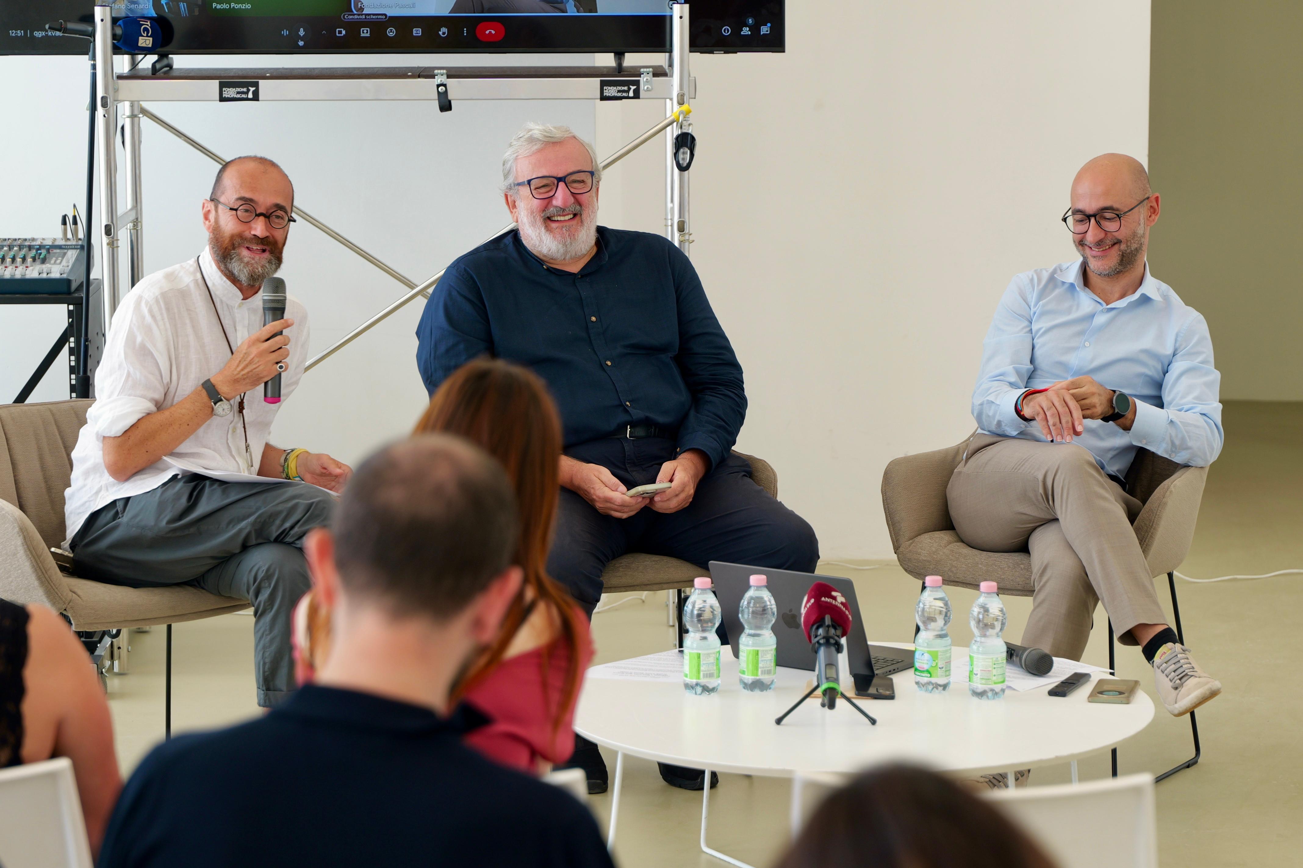 Galleria Polignano a Mare Città della Musica - Omaggio a Domenico Modugno - Grandi Artisti, Bande in Festa - Diapositiva 8 di 13