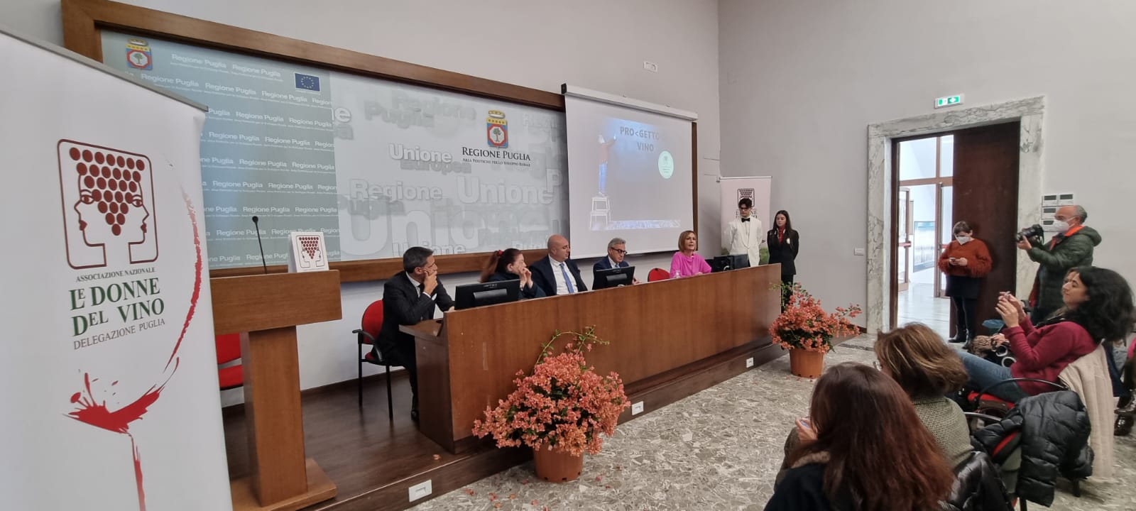 Galleria D-VINO: il progetto di formazione de Le Donne del Vino per la scuola anche in Puglia - Diapositiva 1 di 6