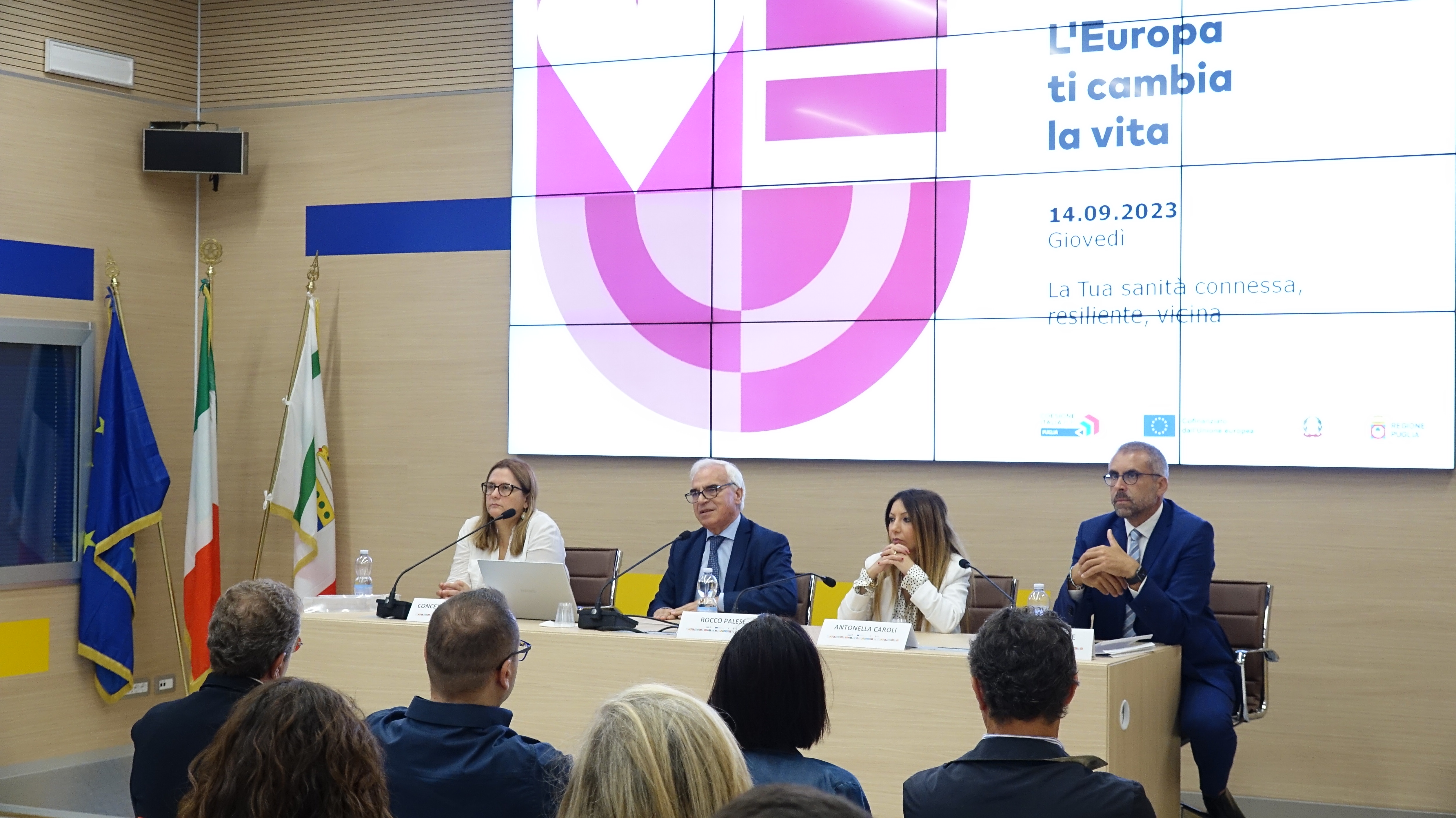 Galleria Emiliano e Palese oggi in Fiera al convegno 'la Tua sanità: connessa, resiliente, vicina.' - Diapositiva 3 di 5