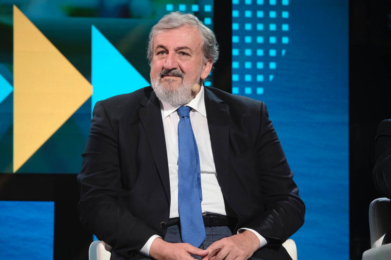 Galleria Emiliano a Sky tg24 live in Bari: “Pnrr, il progetto di bandiera della Puglia è Taranto città dell’idrogeno” - Diapositiva 5 di 16