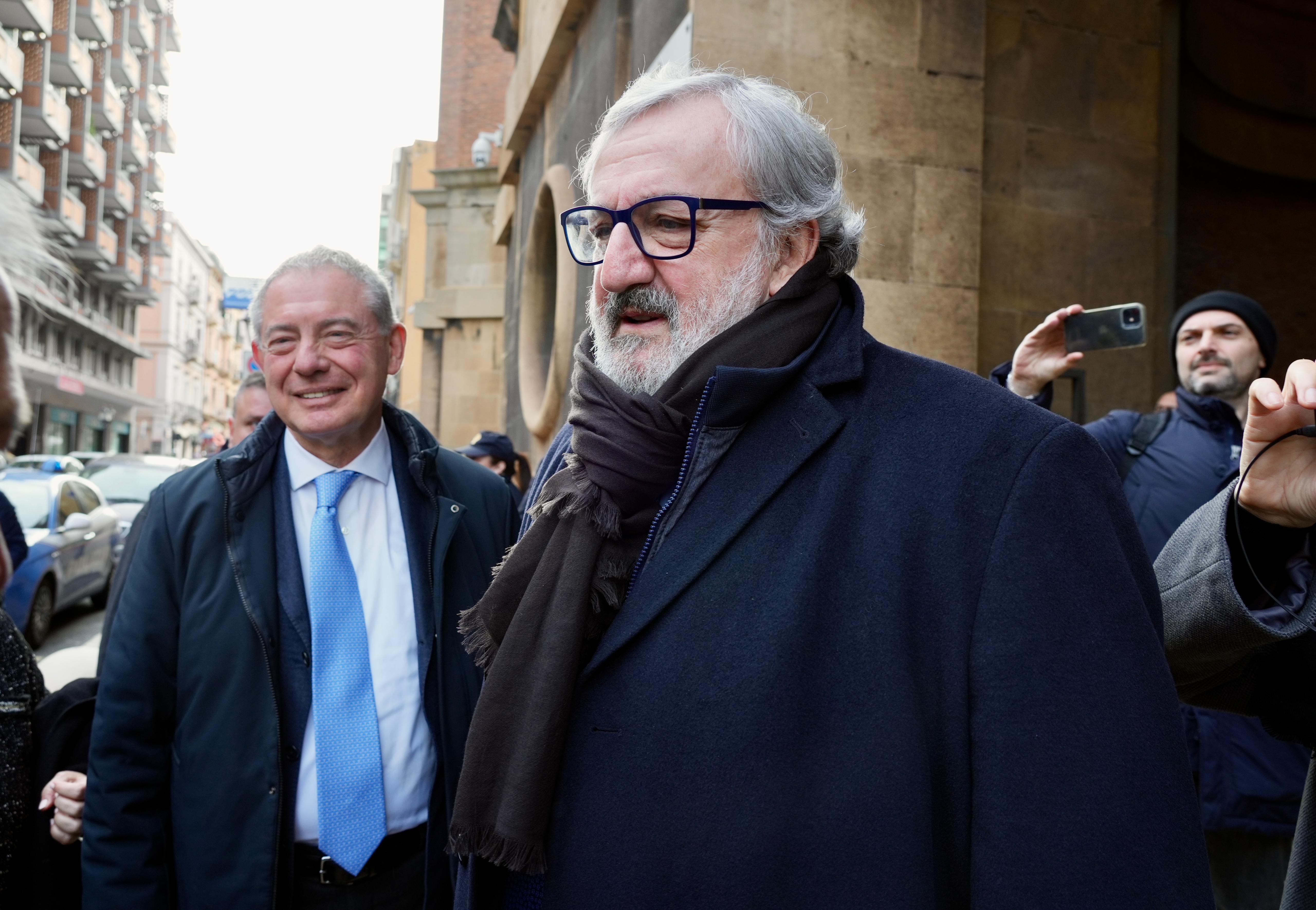 Galleria Ex Ilva, Emiliano al vertice sull’amministrazione straordinaria con il ministro Urso - Diapositiva 2 di 6