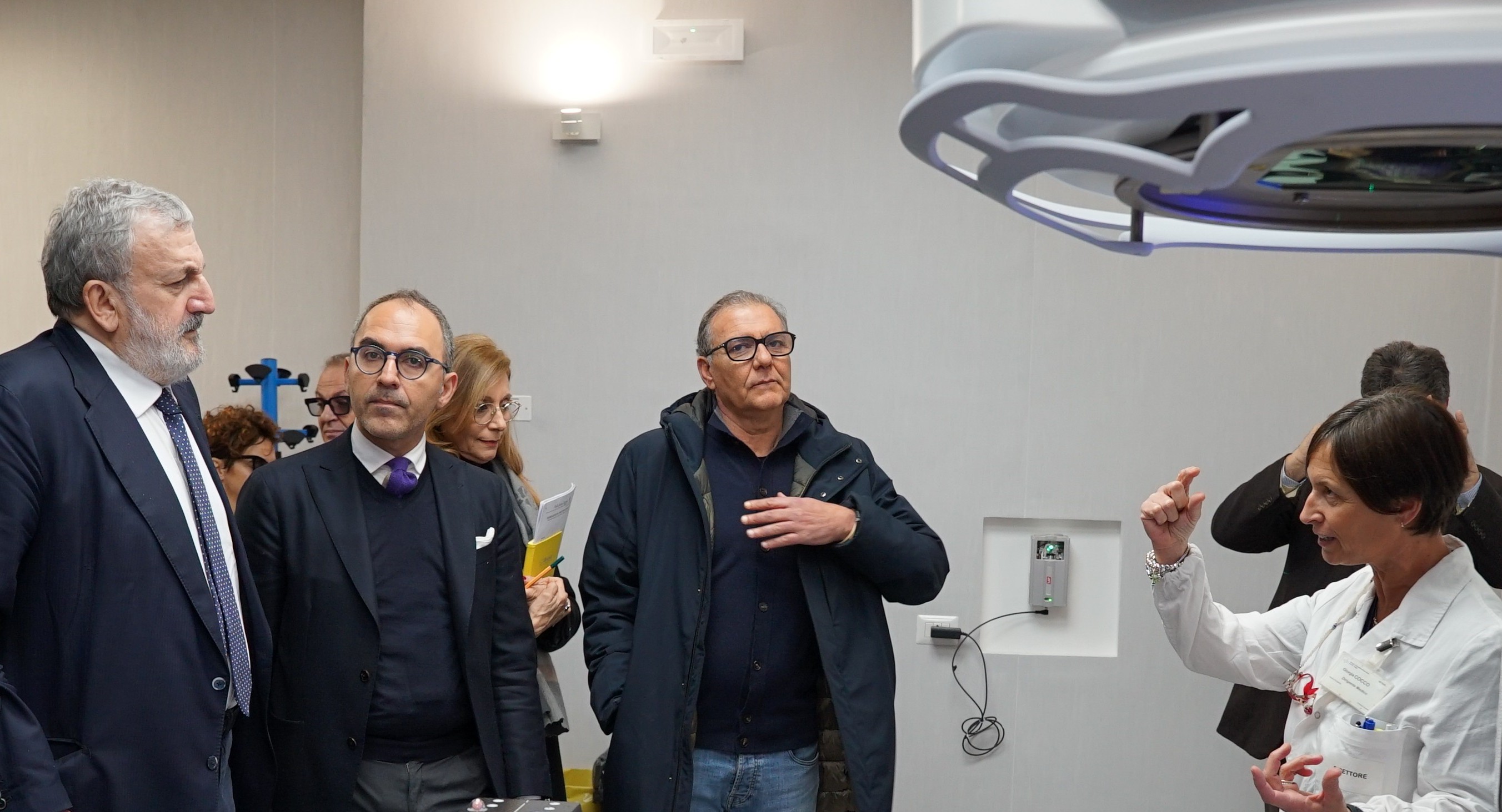 Galleria Policlinico Foggia, il presidente della Regione Michele Emiliano e l'assessore alla Sanità Raffaele Piemontese inaugurano il nuovo acceleratore lineare della Struttura di Radioterapia - Diapositiva 15 di 15