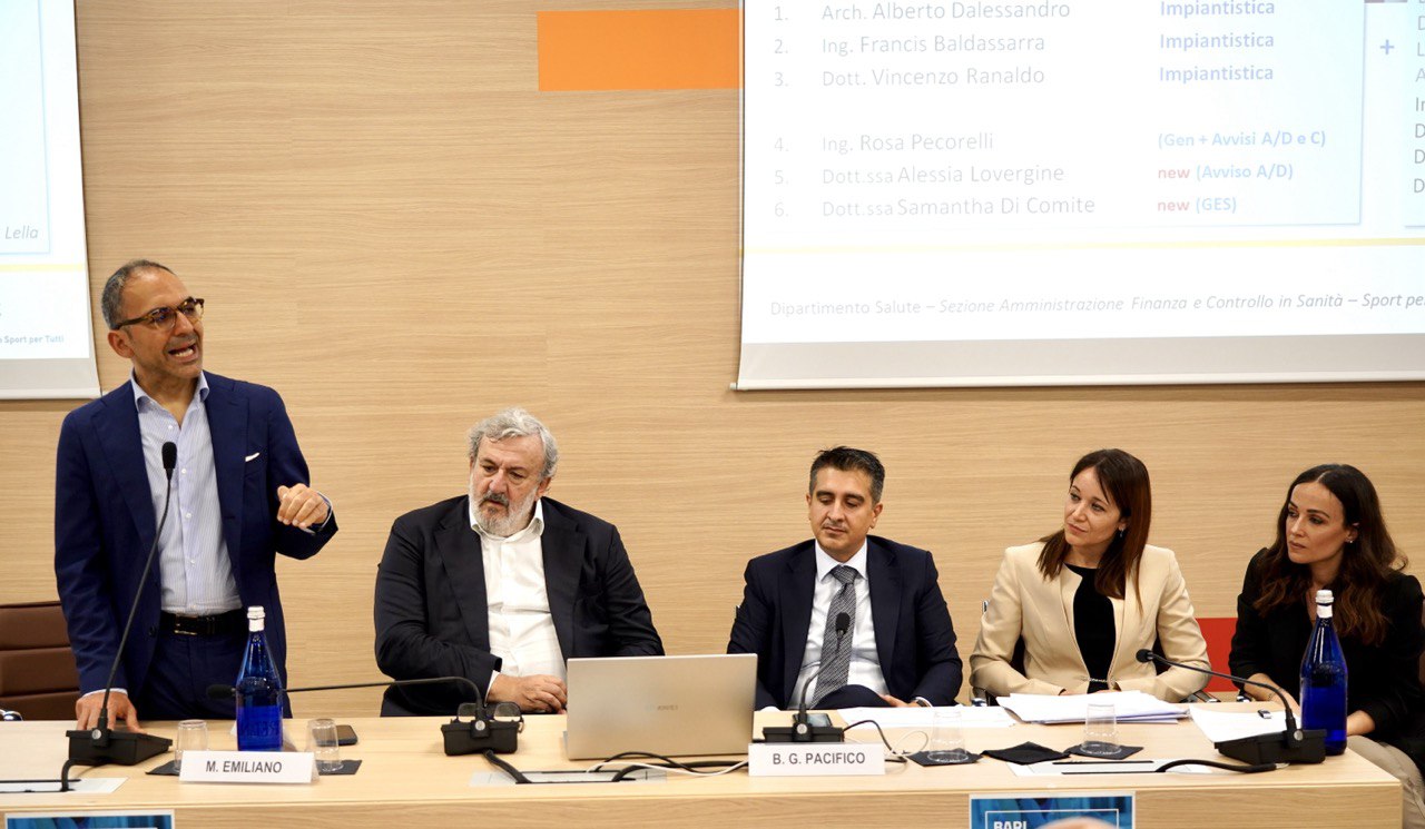 Galleria Emiliano e Piemontese alla Giornata dello Sport per Tutti. La Puglia si candida a Regione europea dello Sport 2026. Premiate 68 eccellenze sportive e presentato il Programma operativo sport 2023 - Diapositiva 10 di 14