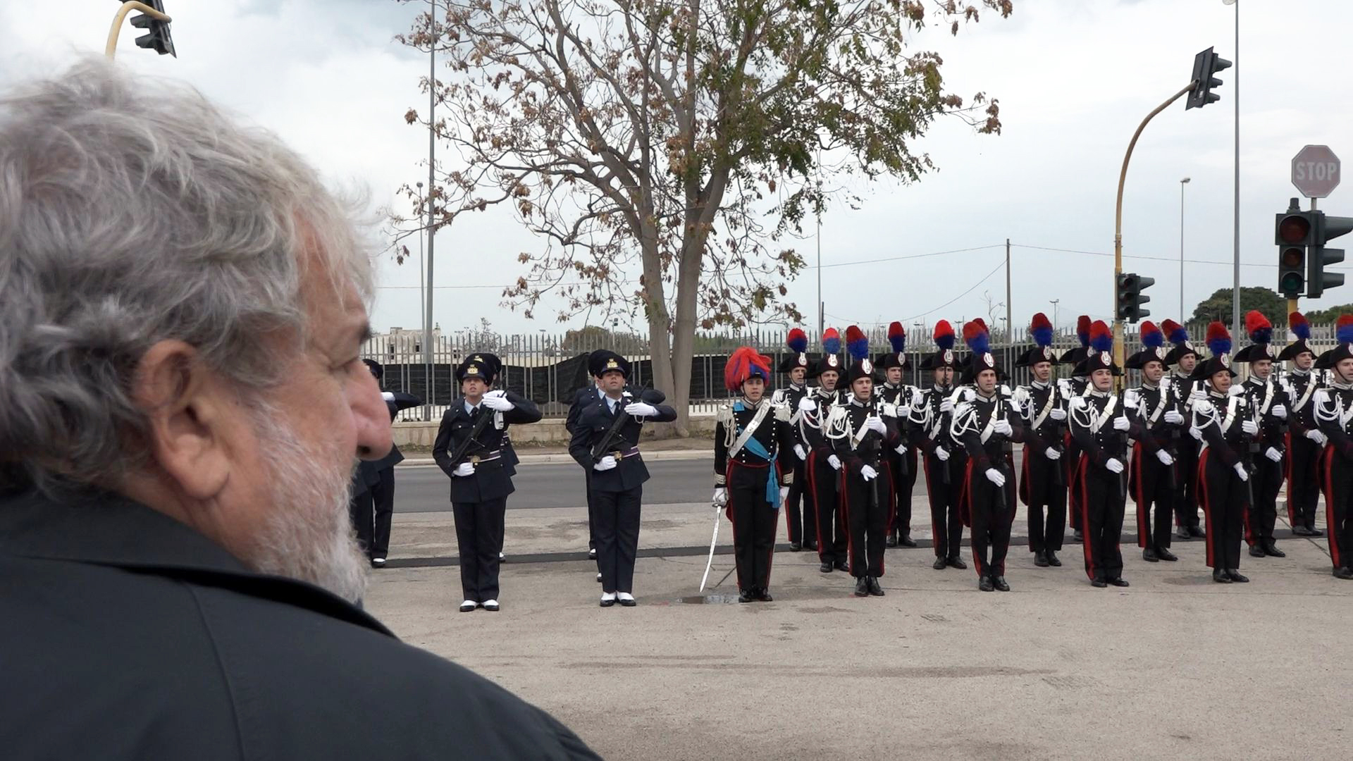 Galleria IL PRESIDENTE EMILIANO ALLE CELEBRAZIONI PER IL GIORNO DELL’UNITÀ NAZIONALE E LA FESTA DELLE FORZE ARMATE CON IL PRESIDENTE MATTARELLA - Diapositiva 8 di 12