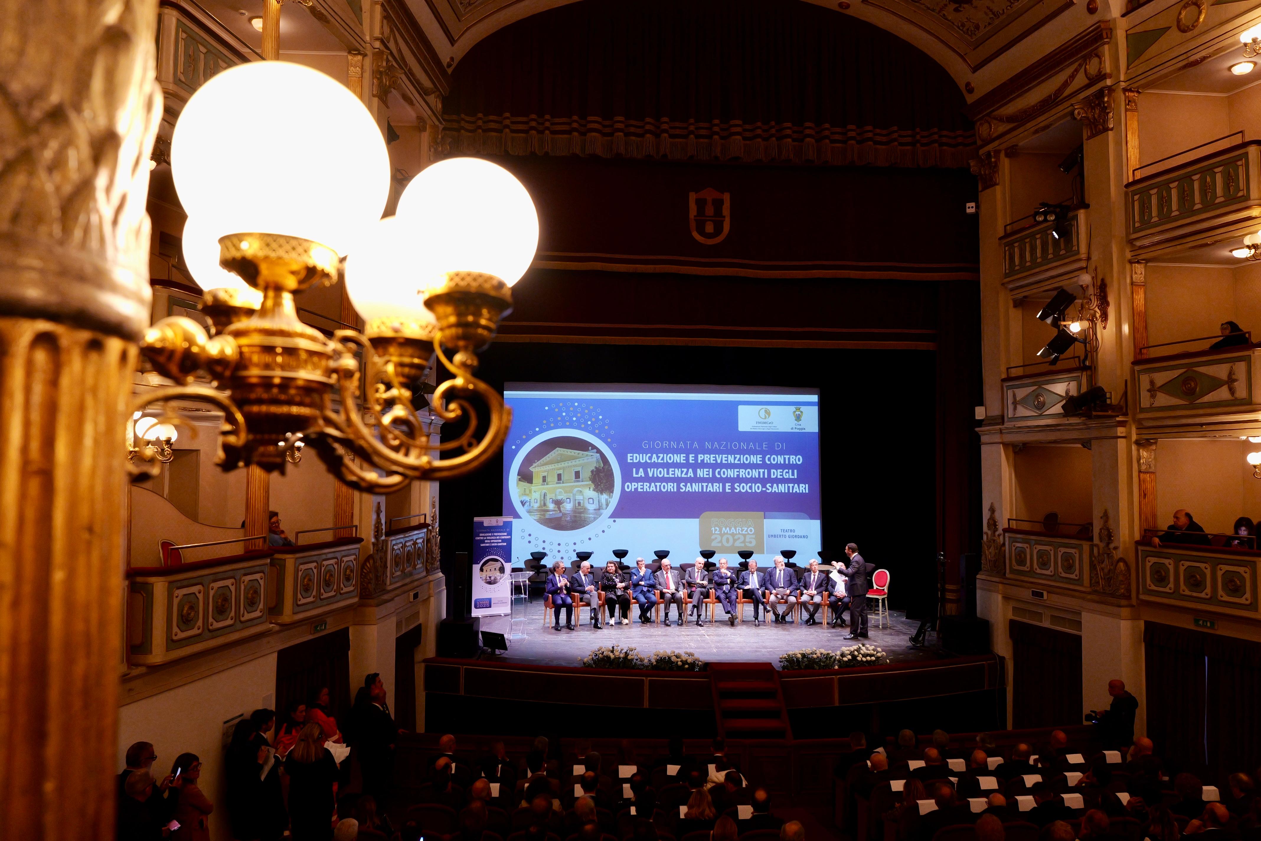 Galleria Aggressioni al personale sanitario: i numeri e le strategie di contrasto della Regione Puglia. Emiliano e Piemontese all'iniziativa FNOMCEO di Foggia - Diapositiva 2 di 5