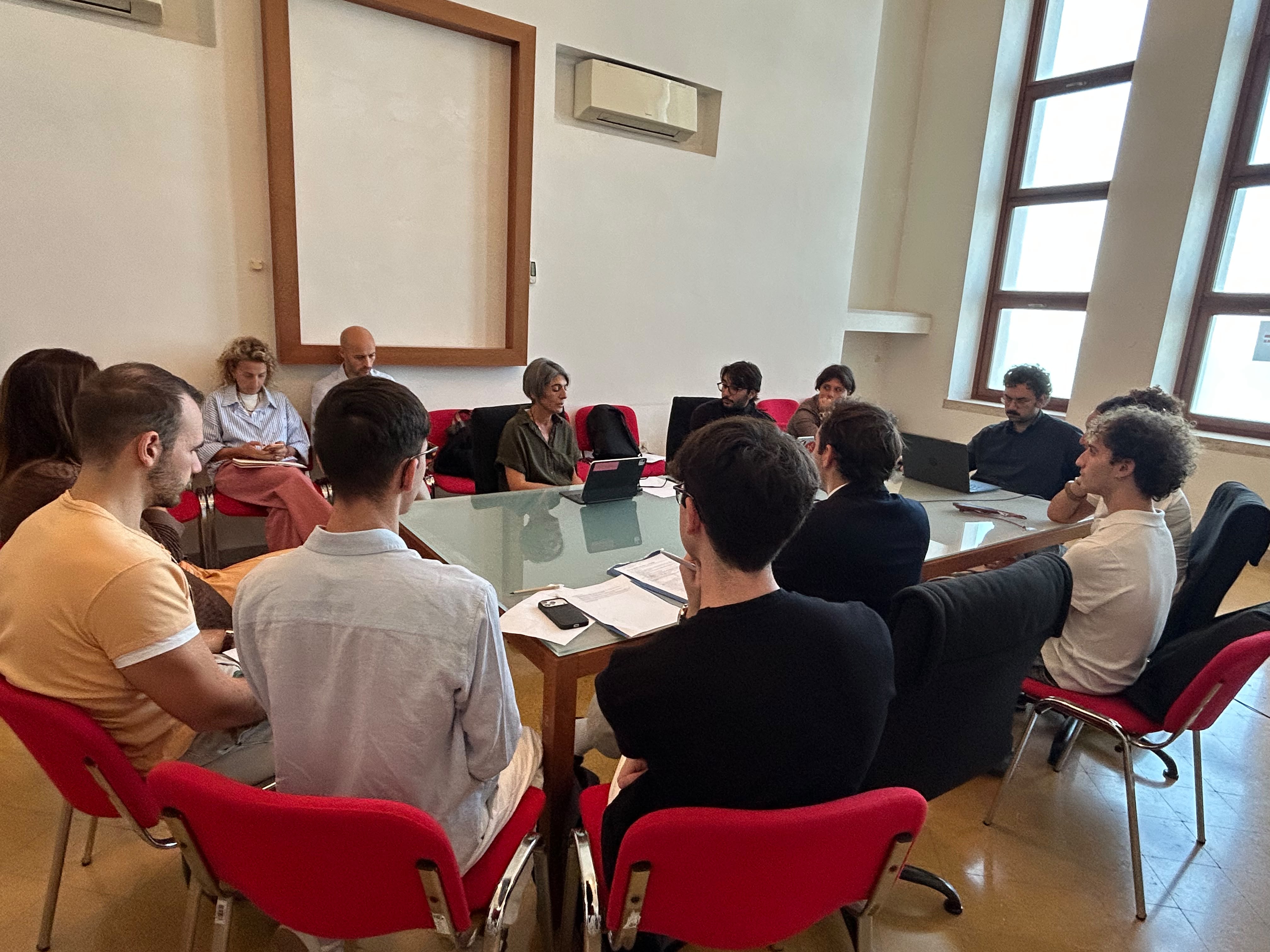 Galleria Università, garantita la copertura al 100% delle borse di studio Adisu per l’a.a. 2026/27. Miglietta: “Sforzo straordinario della Regione. Adesso regole condivise per i nuovi bandi e tavolo nazionale sul welfare studentesco” - Diapositiva 1 di 3