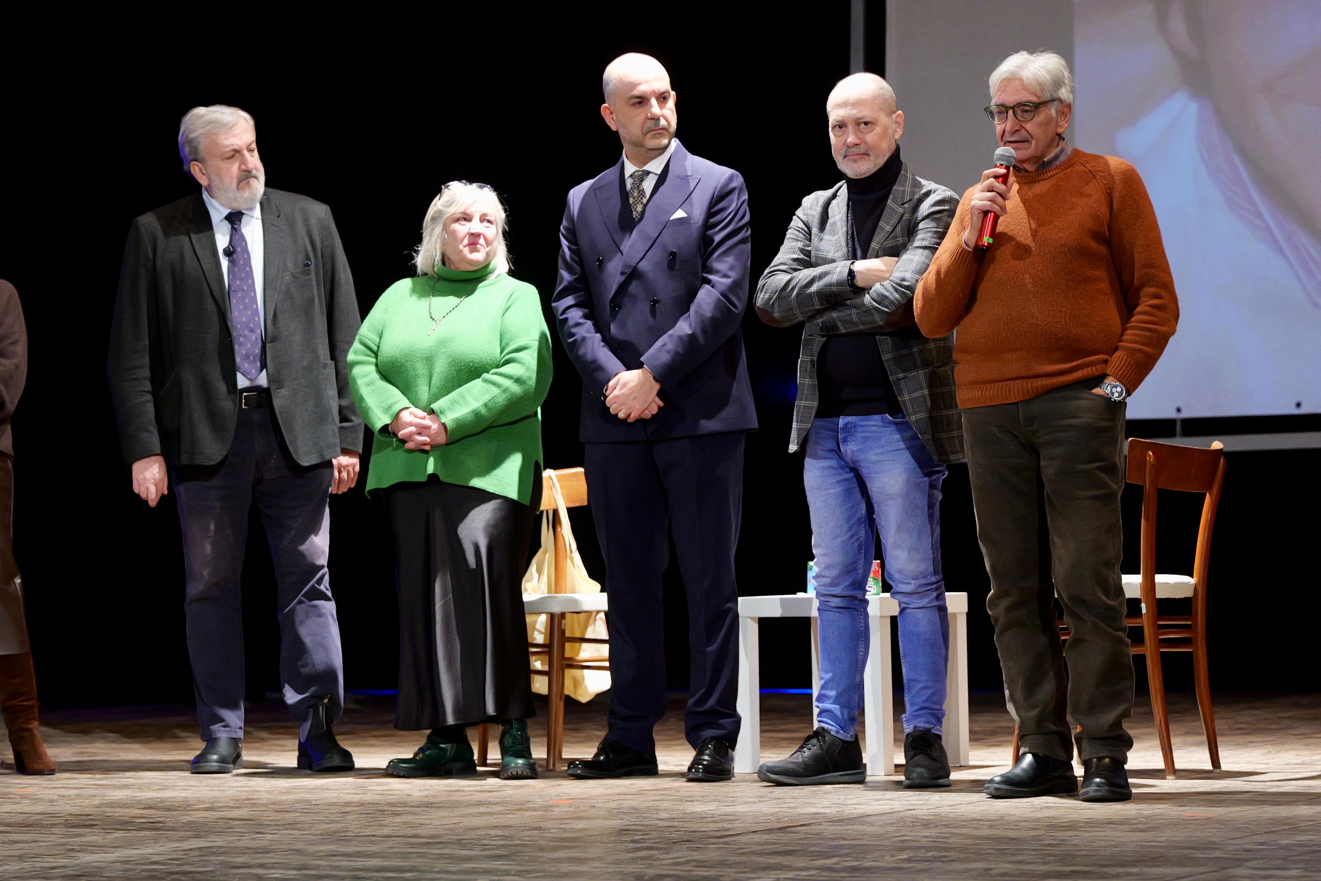 Galleria Donazione degli organi, il presidente Emiliano a Brindisi per l’evento conclusivo del progetto “Il dono a scuola” - Diapositiva 6 di 8