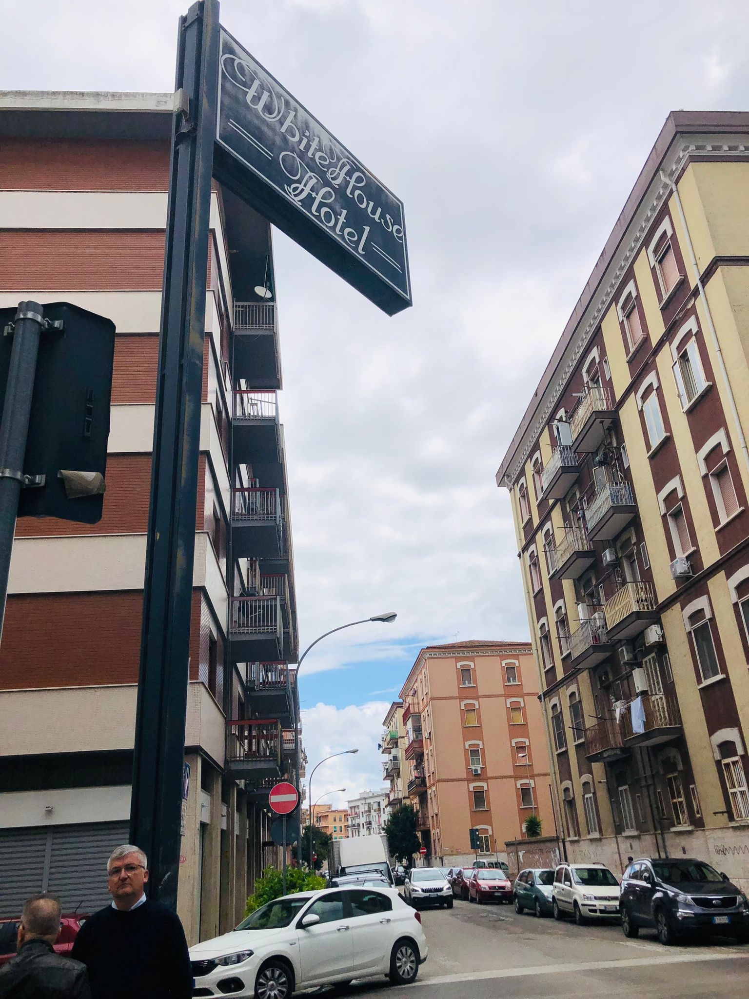 Galleria L’assessore Leo inaugura la nuova Casa dello Studente nell’ex hotel White House di Foggia - Diapositiva 2 di 4