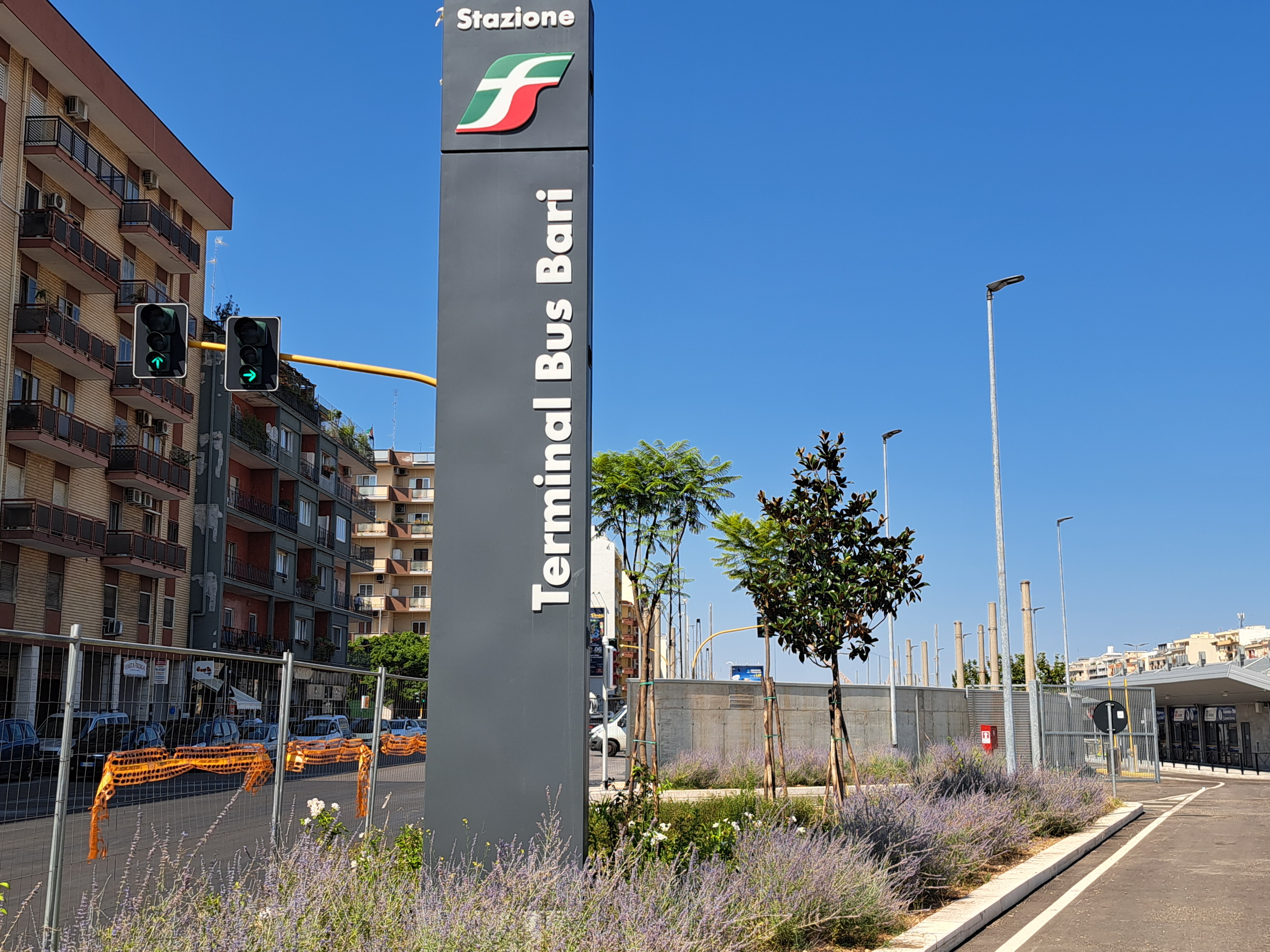 Galleria Trasporti, sopralluogo dell’assessore Ciliento al terminal bus di Bari Centrale che entrerà in funzione l’8 settembre - Diapositiva 11 di 11