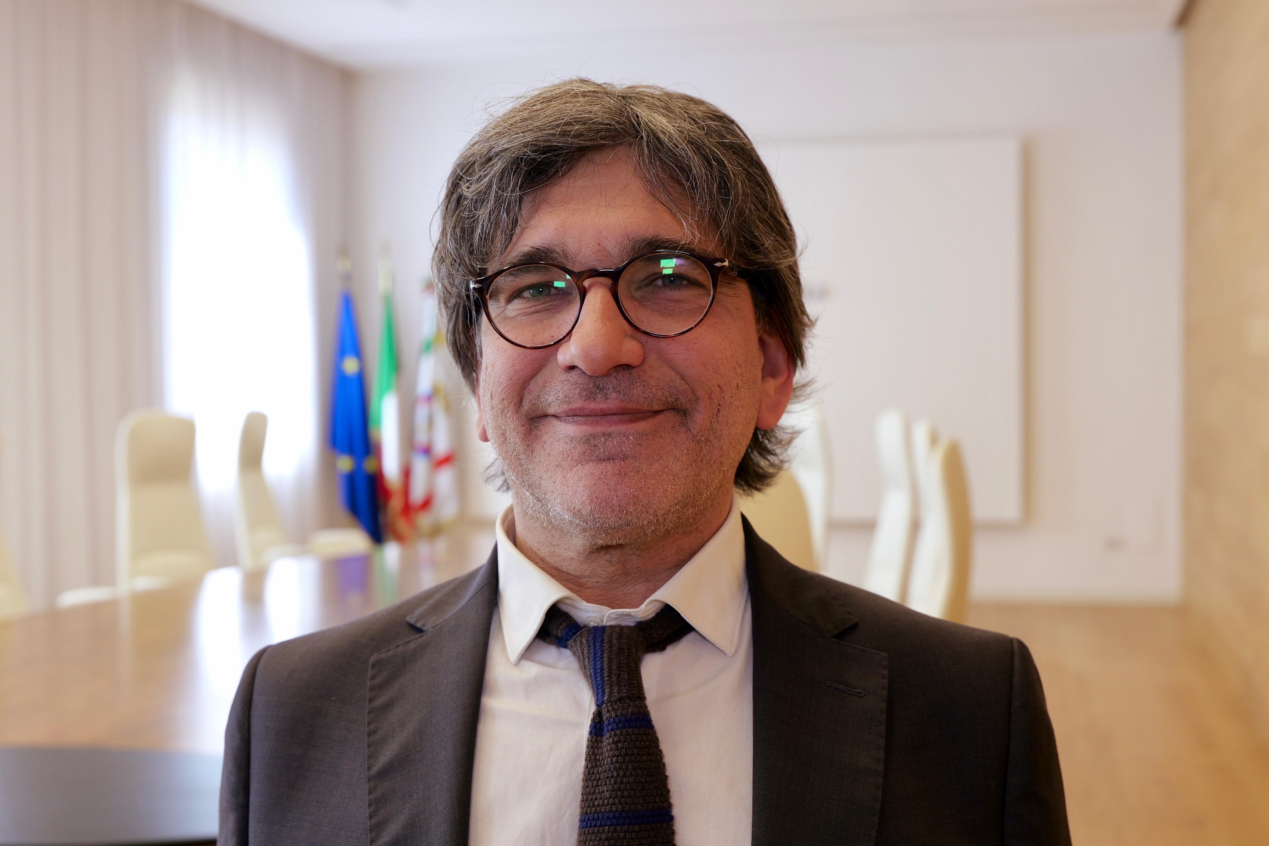 Galleria Presentato l’Avviso Pubblico “Puglia Beni Comuni”: dalla Regione Puglia 11 milioni di euro per la riqualificazione di beni immobili confiscati alla criminalità organizzata - Diapositiva 2 di 6