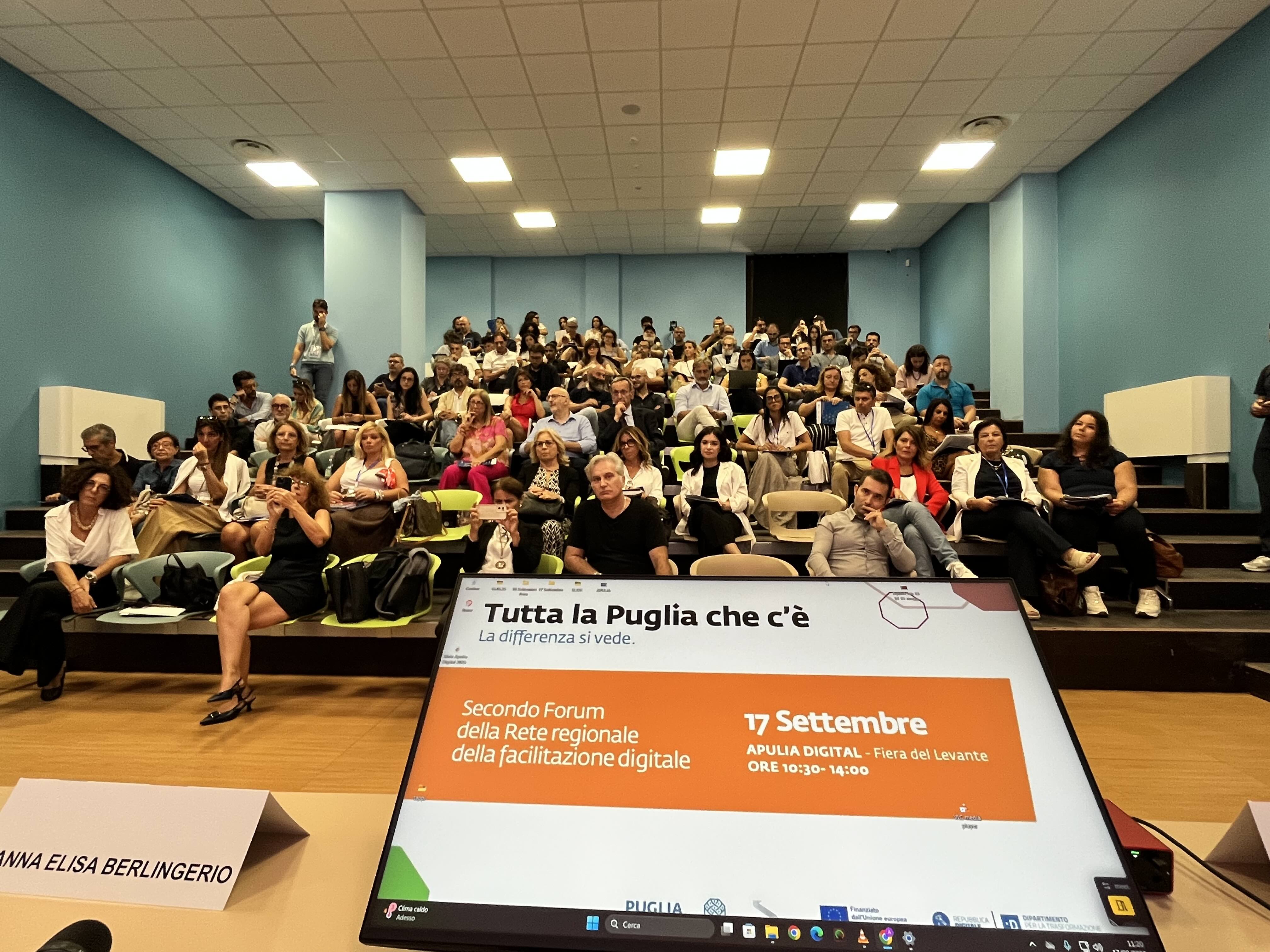 Galleria Un confronto su traguardi raggiunti e nuove prospettive per la rete dei Punti Digitale Facile in Puglia - Diapositiva 2 di 3