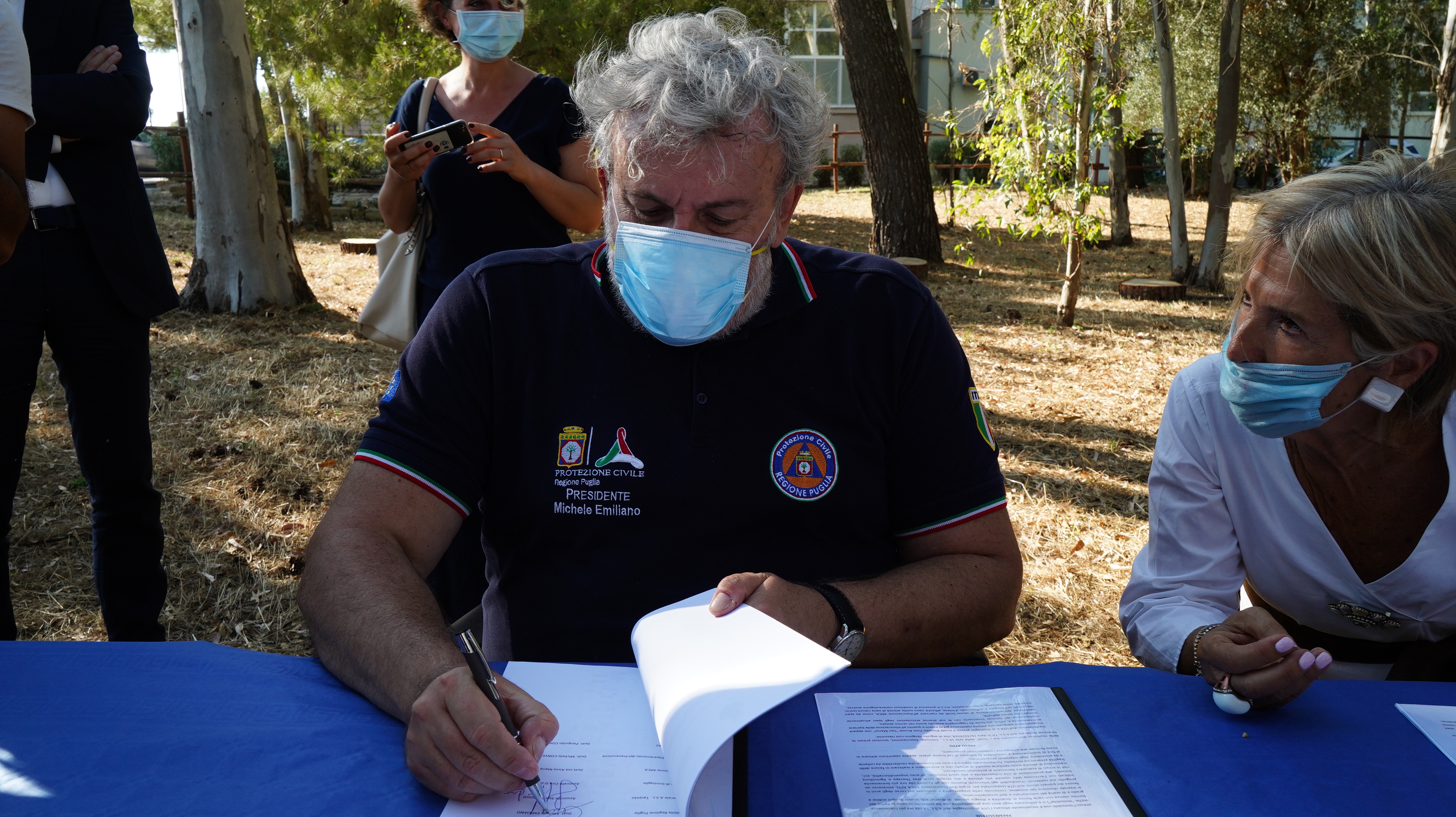 Galleria Parco del Sorriso: Emiliano a Grottaglie firma protocollo di intesa su percorsi di autonomia e inclusione sociale delle persone con fragilità - Diapositiva 6 di 9